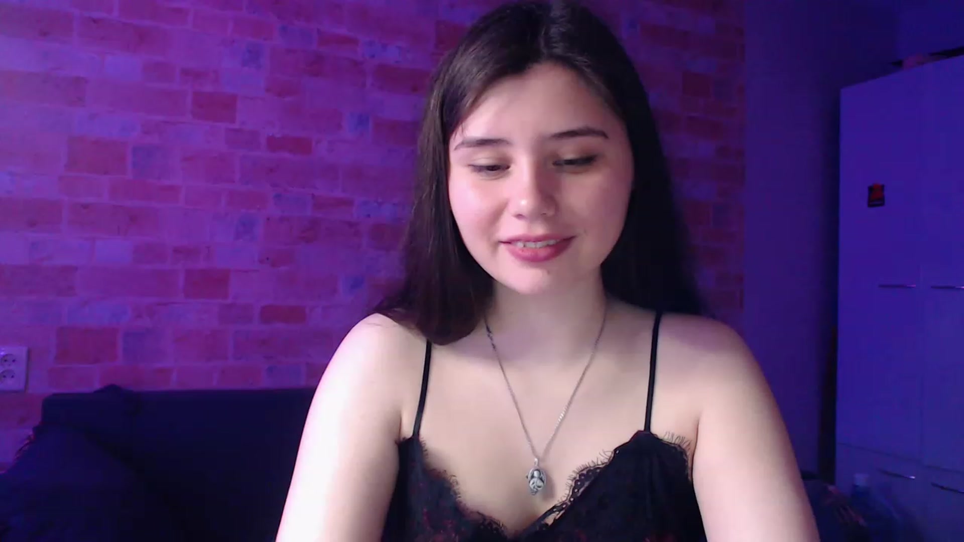 Gallery image thumbnail from Moon_light23's myfreecams stream on, 04/20/2023, 19:41 image 16 of 20