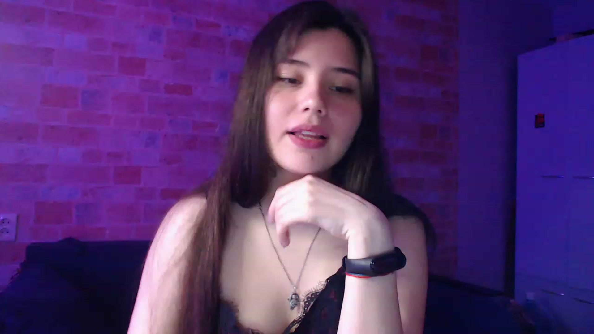 Gallery image thumbnail from Moon_light23's myfreecams stream on, 04/20/2023, 19:41 image 3 of 20