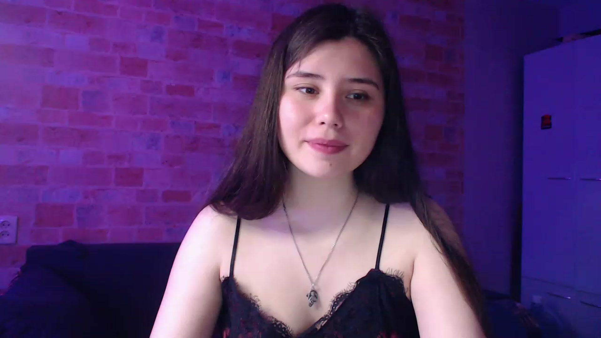 Gallery image thumbnail from Moon_light23's myfreecams stream on, 04/20/2023, 19:41 image 18 of 20