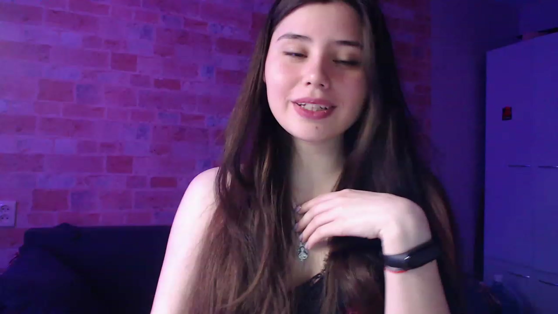 Gallery image thumbnail from Moon_light23's myfreecams stream on, 04/20/2023, 19:41 image 20 of 20