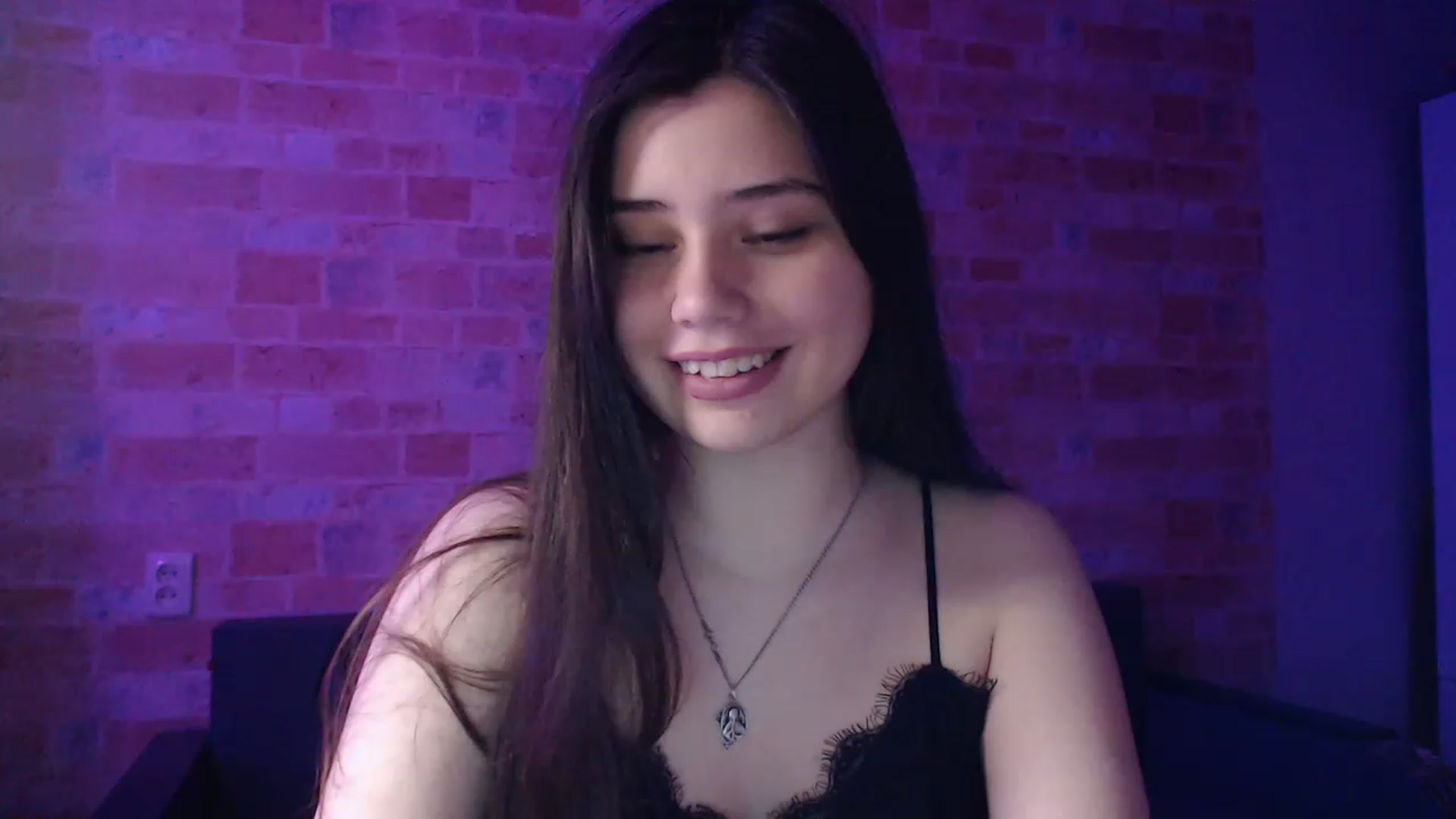 Gallery image thumbnail from Moon_light23's myfreecams stream on, 05/05/2023, 19:11 image 9 of 20