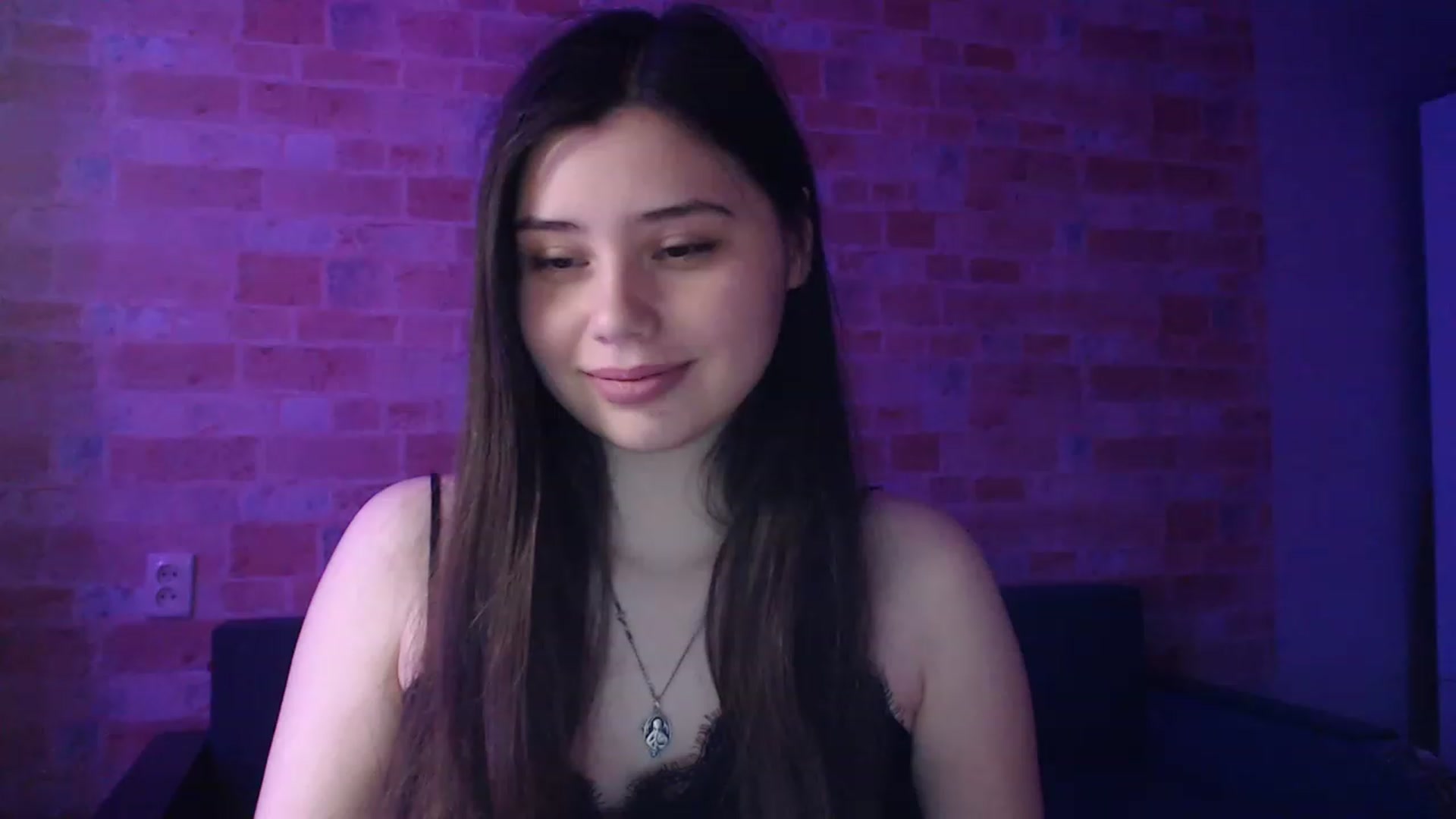 Gallery image thumbnail from Moon_light23's myfreecams stream on, 05/05/2023, 19:11 image 5 of 20