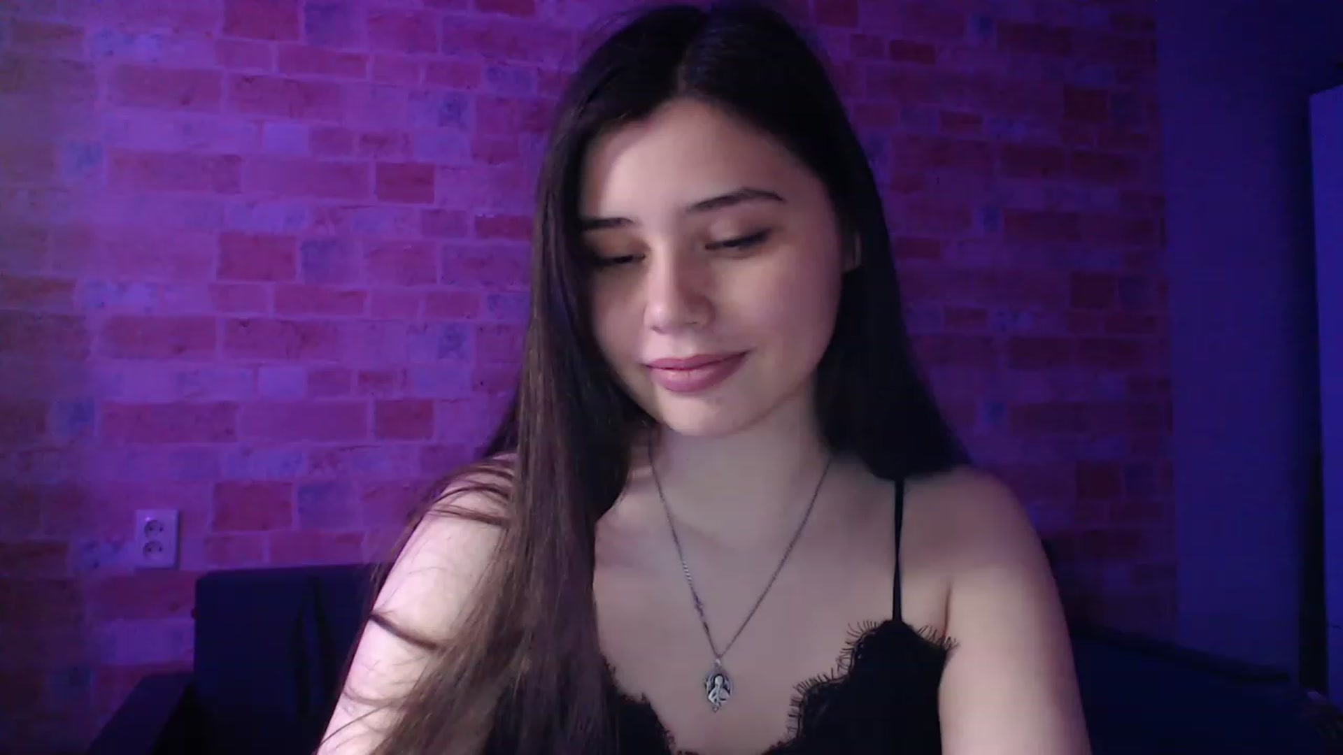 Gallery image thumbnail from Moon_light23's myfreecams stream on, 05/05/2023, 19:11 image 15 of 20
