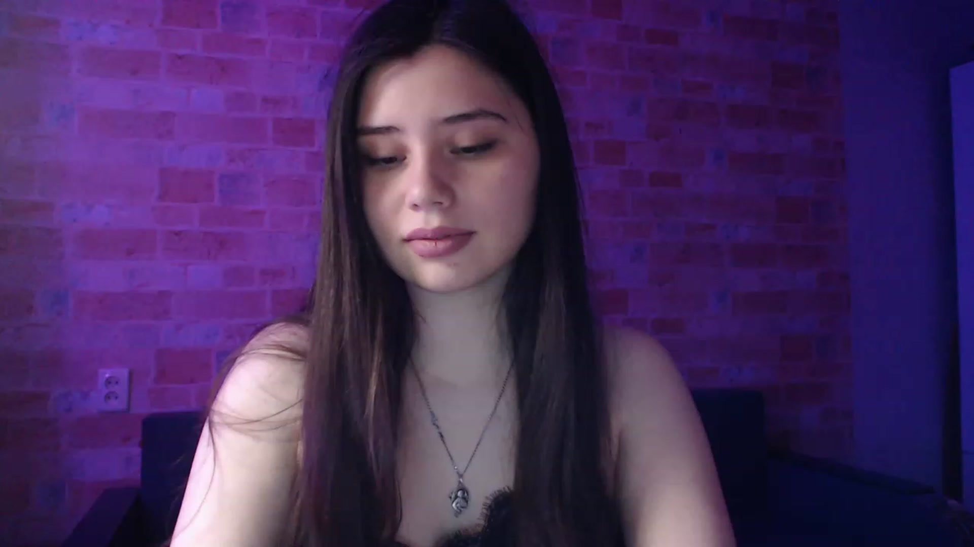 Gallery image thumbnail from Moon_light23's myfreecams stream on, 05/05/2023, 19:11 image 3 of 20