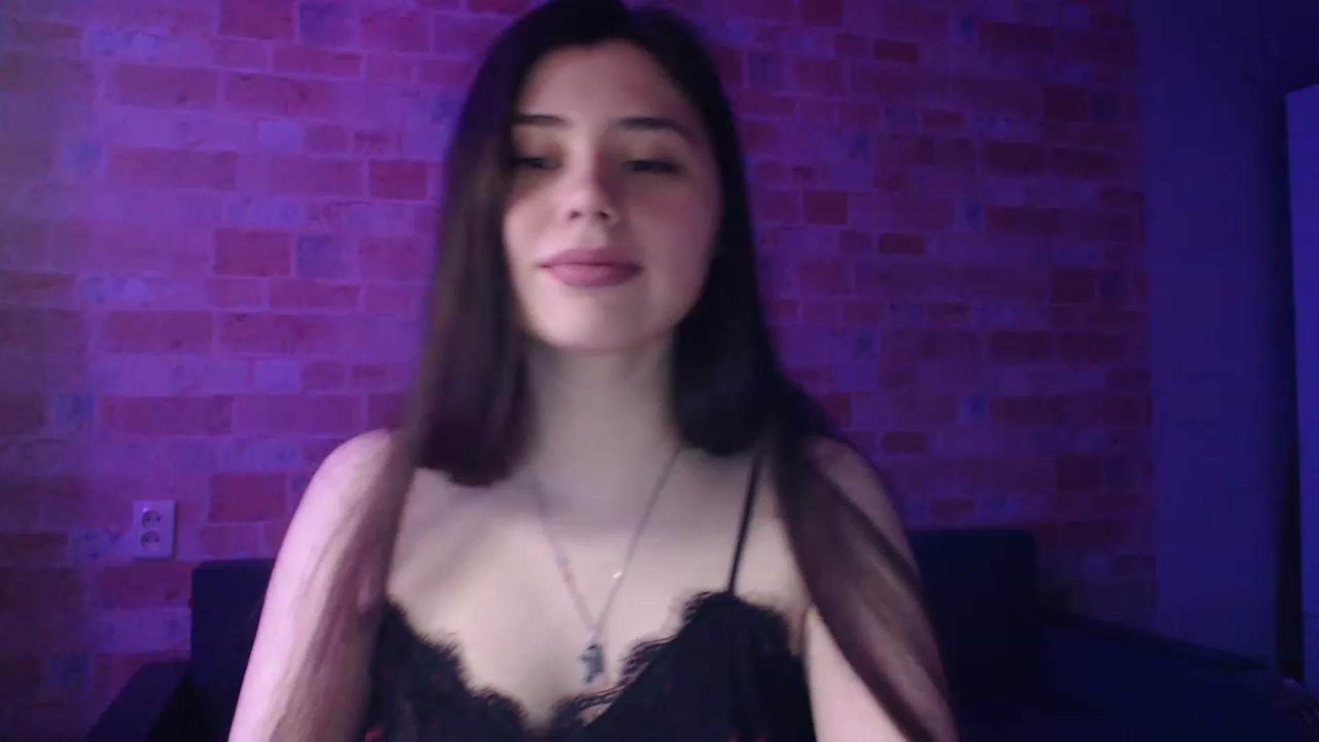 Gallery image thumbnail from Moon_light23's myfreecams stream on, 05/05/2023, 19:11 image 7 of 20