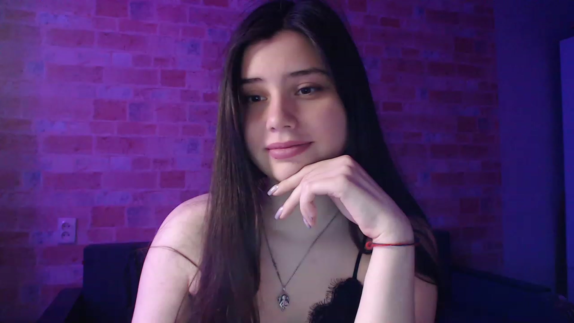 Gallery image thumbnail from Moon_light23's myfreecams stream on, 05/05/2023, 19:11 image 10 of 20