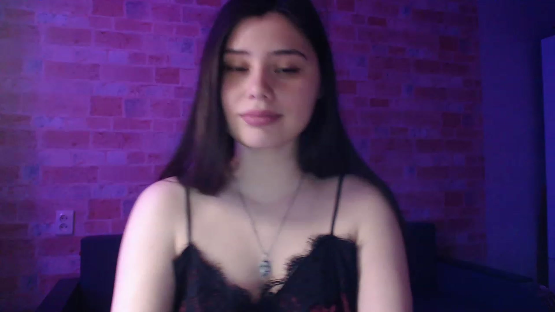 Gallery image thumbnail from Moon_light23's myfreecams stream on, 05/05/2023, 19:11 image 6 of 20