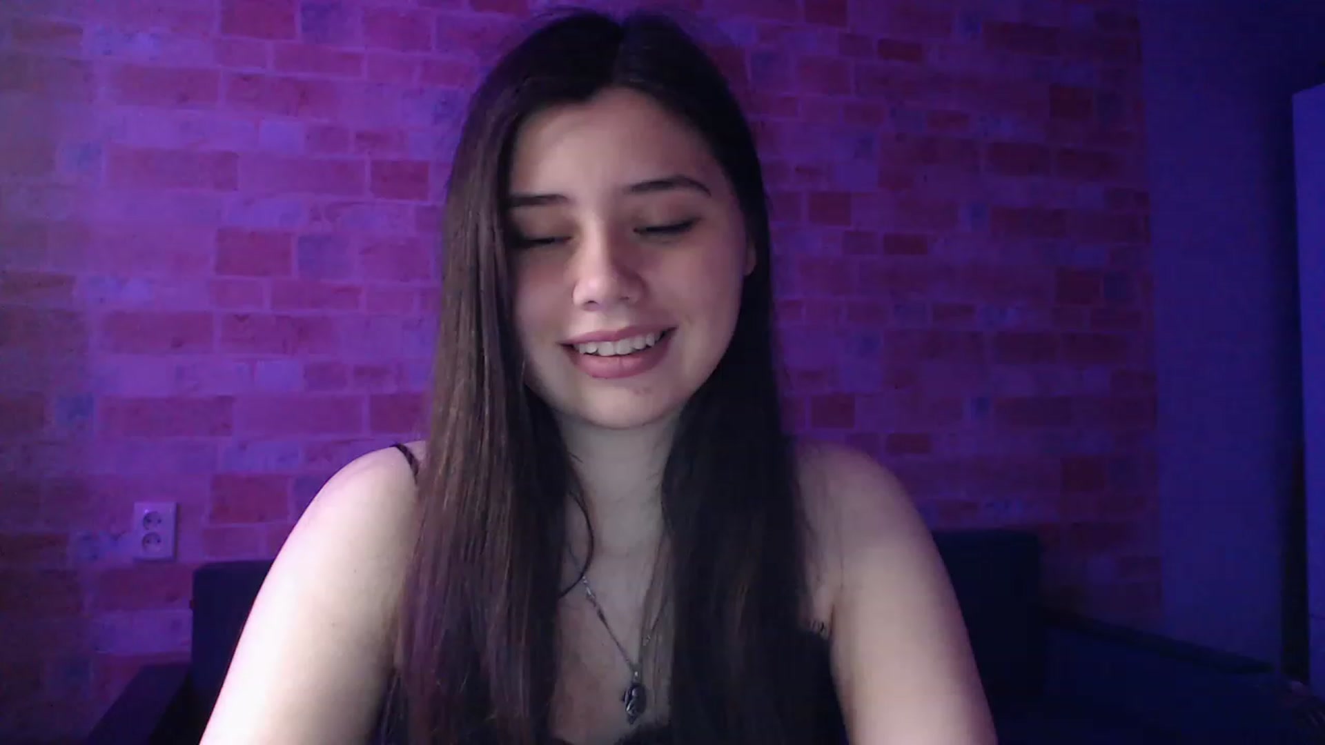 Gallery image thumbnail from Moon_light23's myfreecams stream on, 05/05/2023, 19:11 image 1 of 20