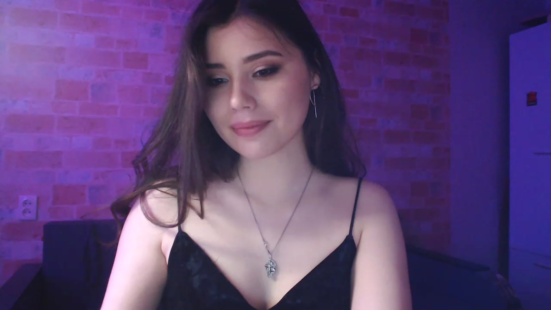 Gallery image thumbnail from Moon_light23's myfreecams stream on, 05/06/2023, 18:57 image 9 of 20