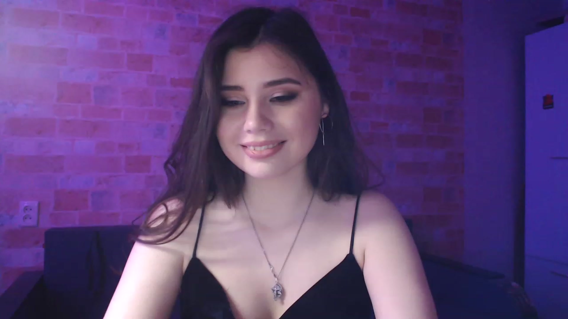 Gallery image thumbnail from Moon_light23's myfreecams stream on, 05/06/2023, 18:57 image 11 of 20