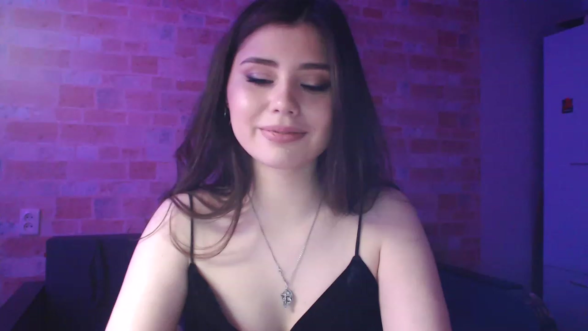 Gallery image thumbnail from Moon_light23's myfreecams stream on, 05/06/2023, 18:57 image 18 of 20