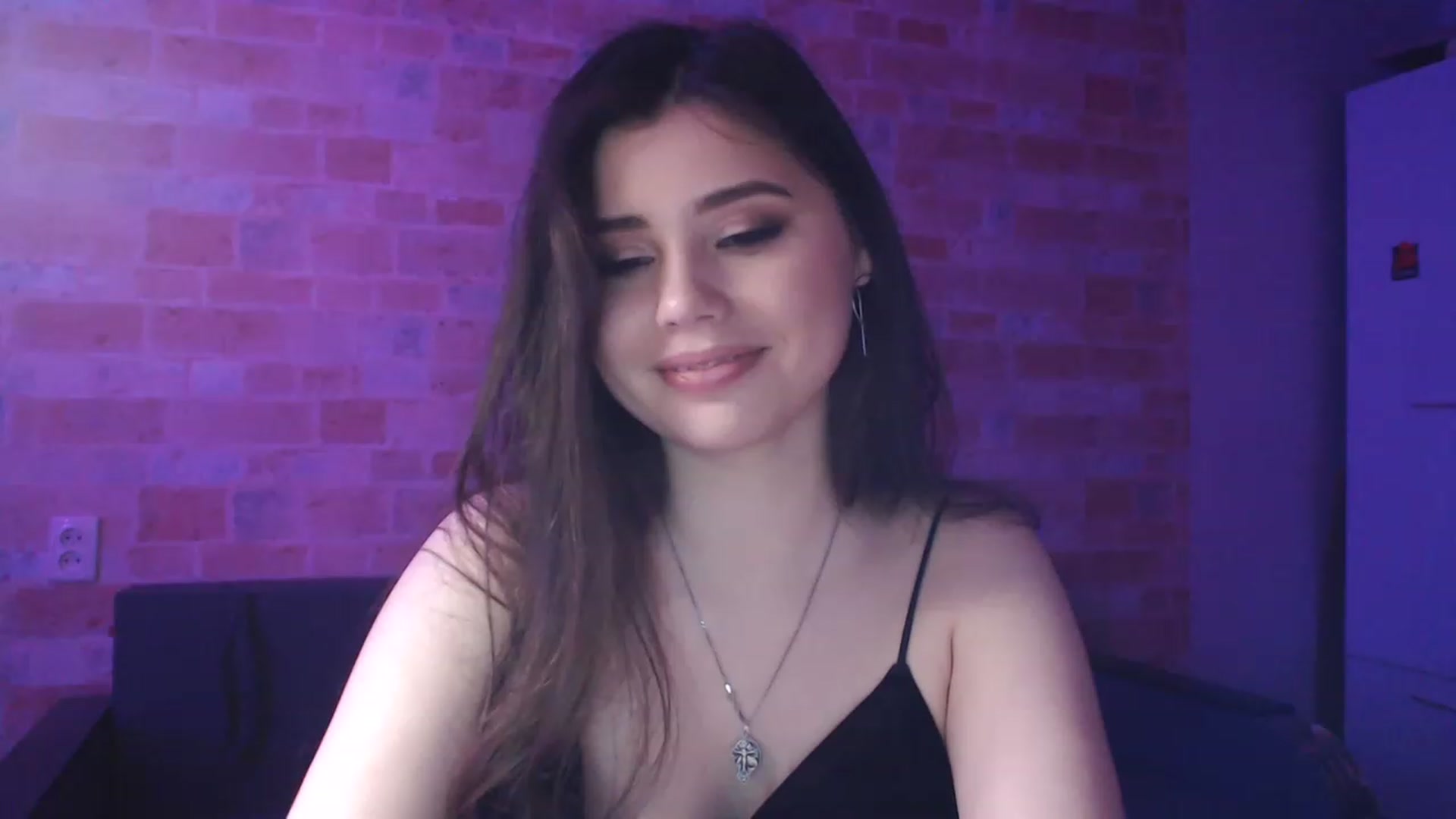 Gallery image thumbnail from Moon_light23's myfreecams stream on, 05/06/2023, 18:57 image 13 of 20