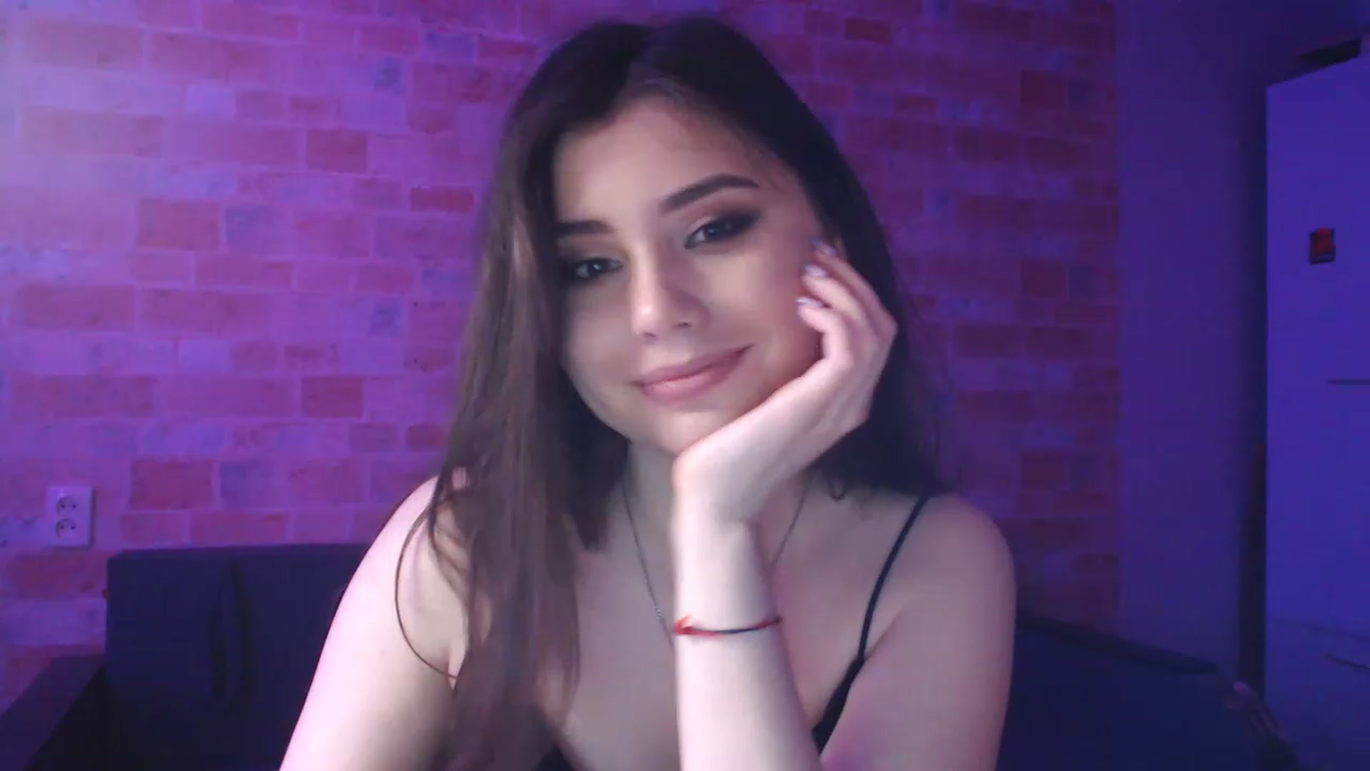 Gallery image thumbnail from Moon_light23's myfreecams stream on, 05/06/2023, 18:57 image 10 of 20