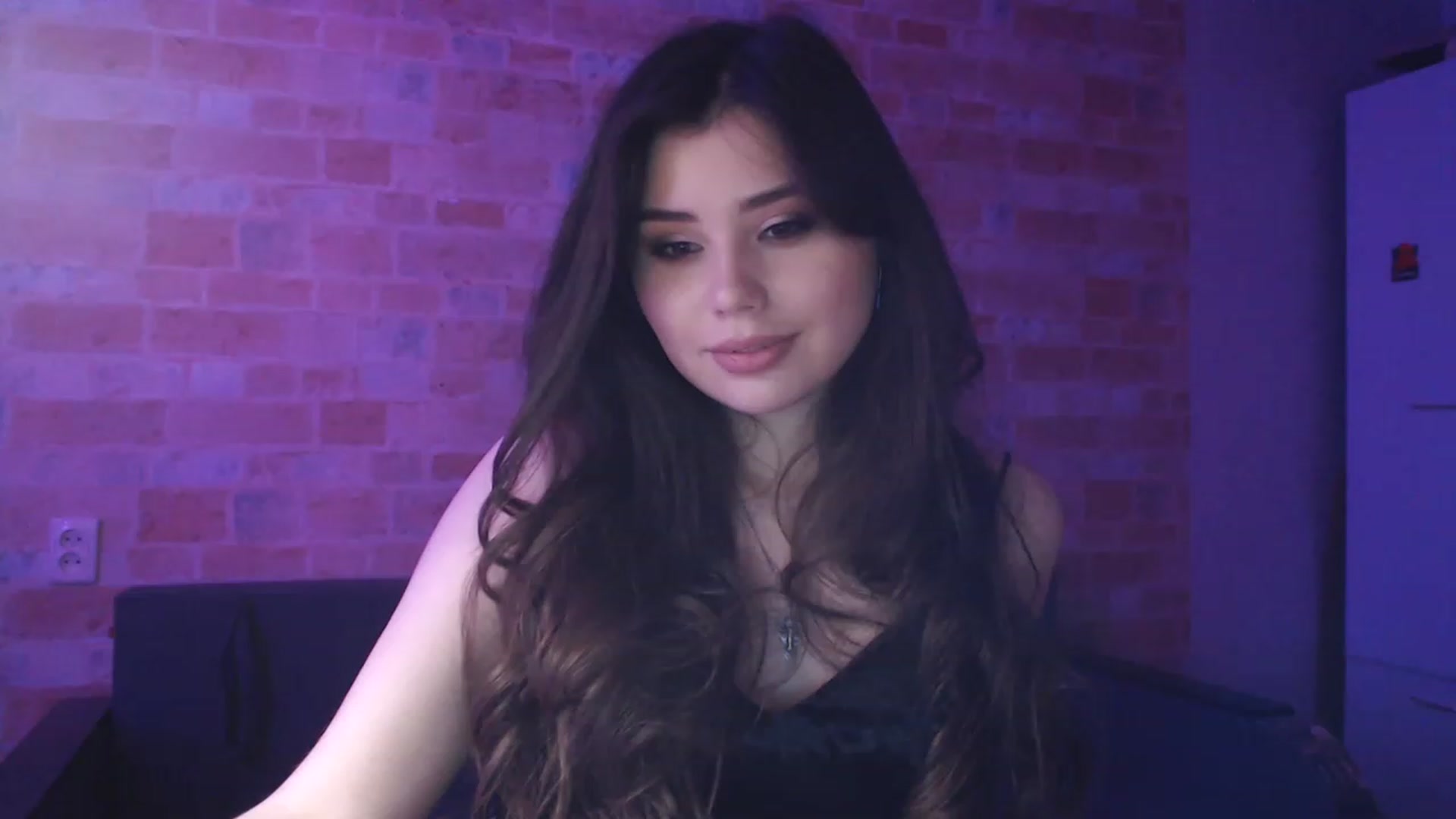 Gallery image thumbnail from Moon_light23's myfreecams stream on, 05/06/2023, 18:57 image 15 of 20