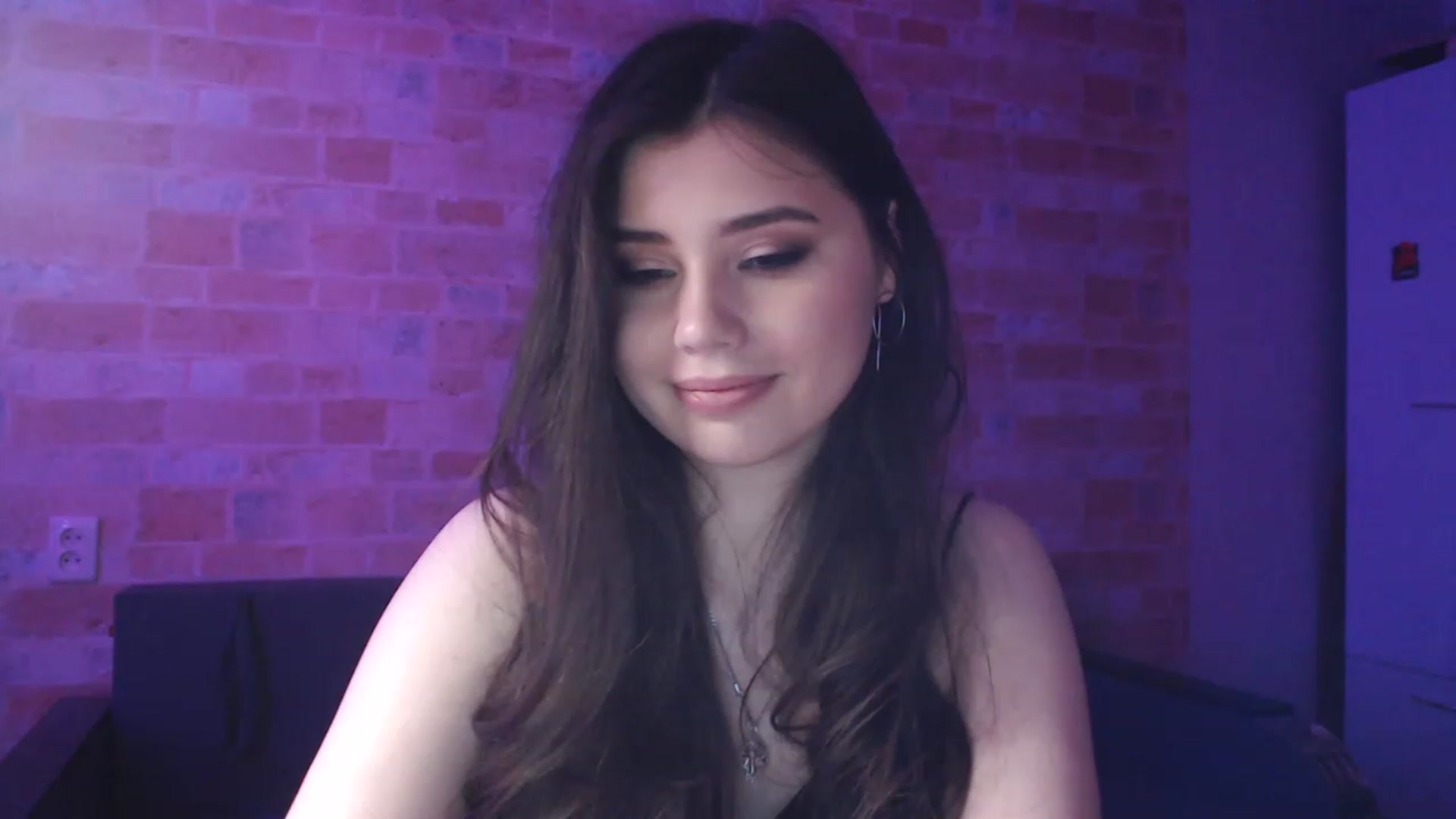 Gallery image thumbnail from Moon_light23's myfreecams stream on, 05/06/2023, 18:57 image 17 of 20