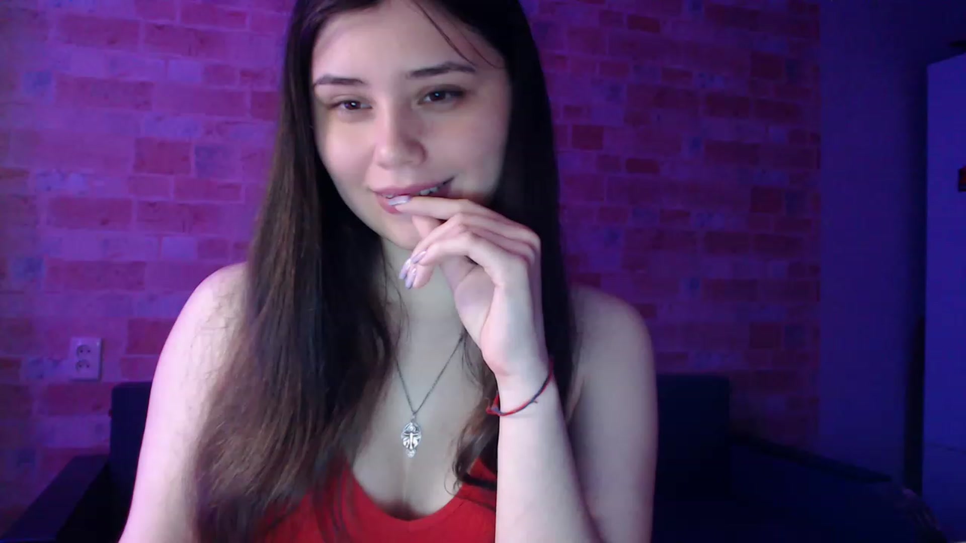 Gallery image thumbnail from Moon_light23's myfreecams stream on, 05/08/2023, 19:03 image 16 of 20