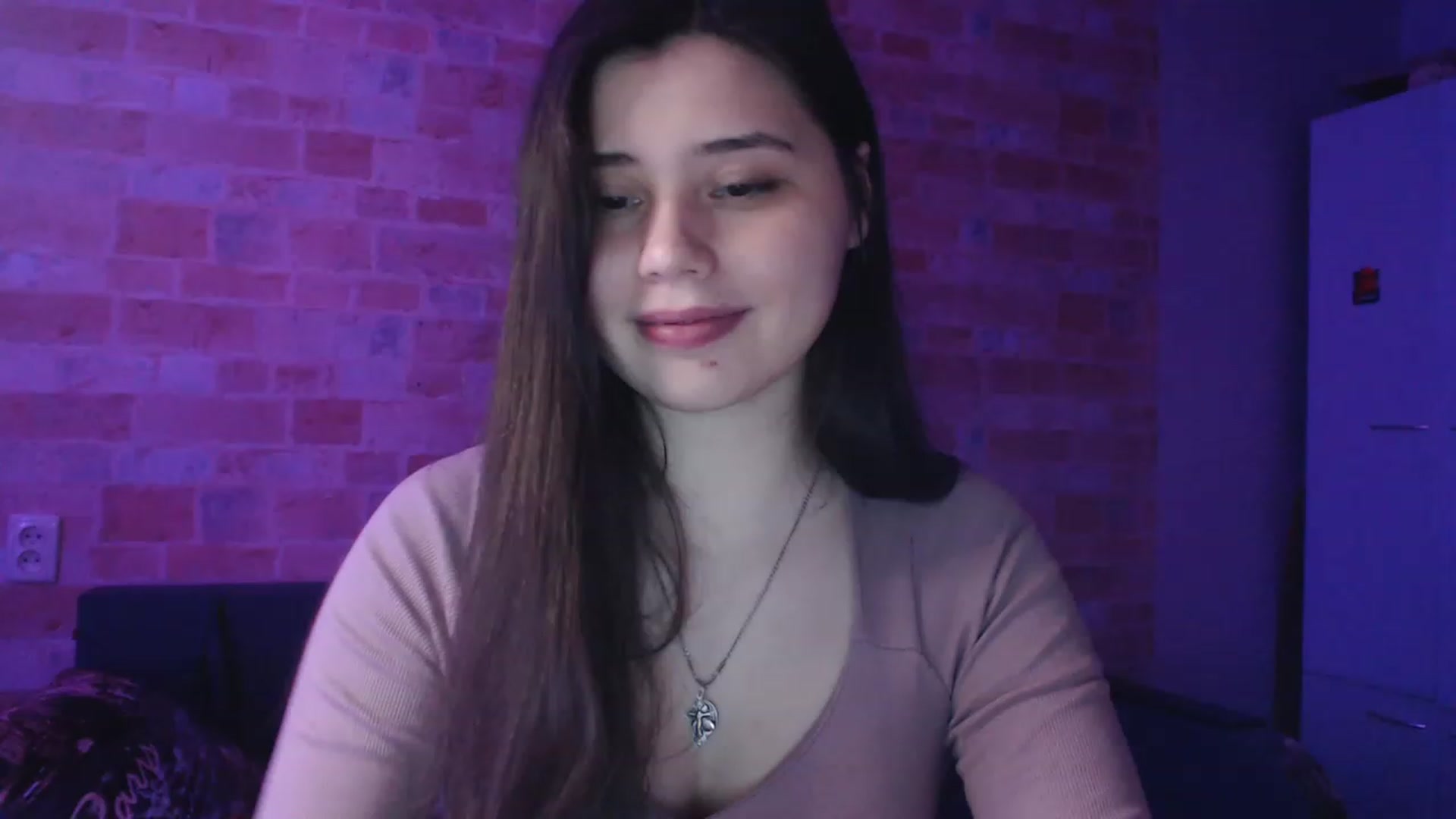 Gallery image thumbnail from Moon_light23's myfreecams stream on, 05/10/2023, 19:30 image 1 of 20
