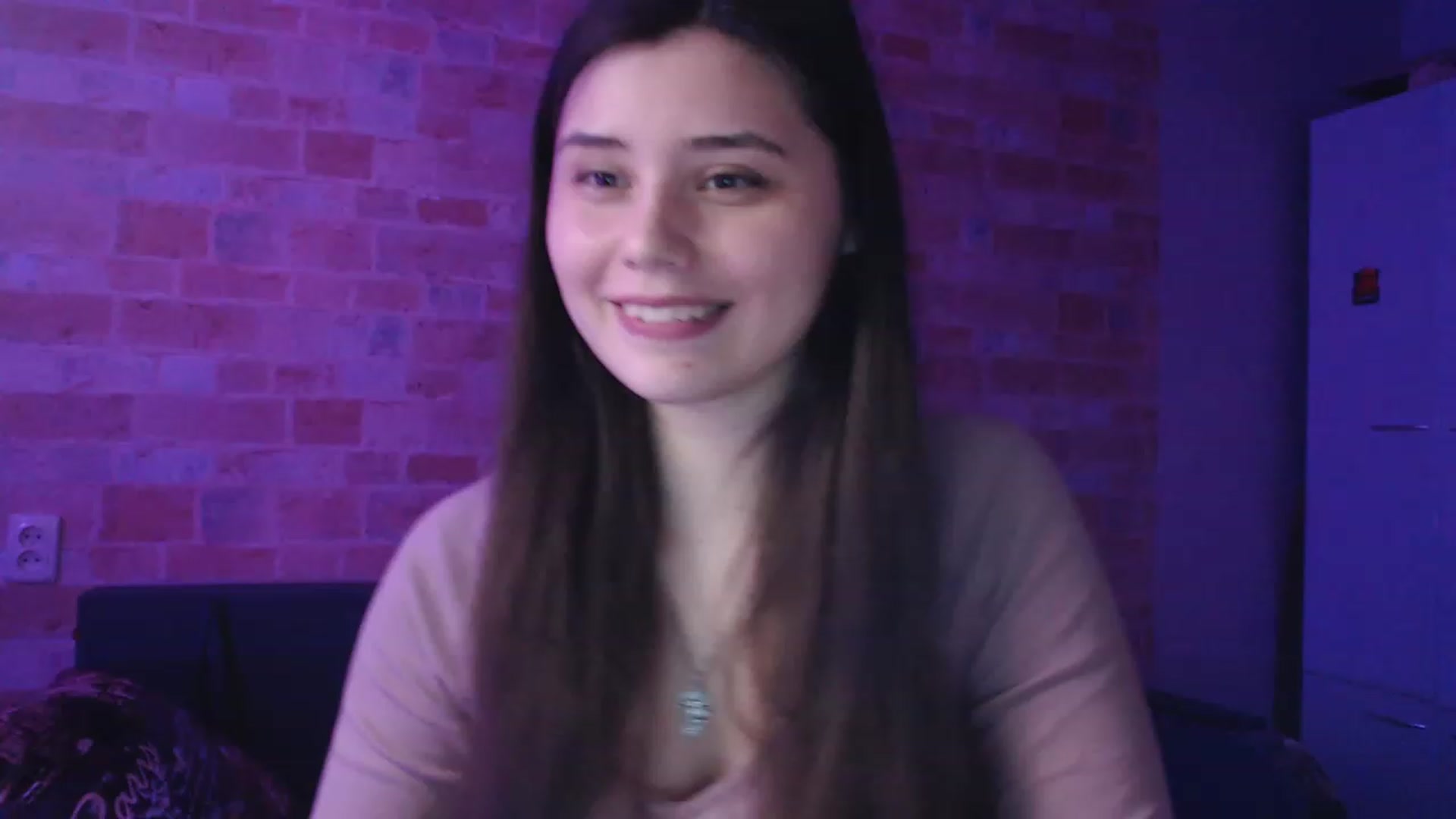 Gallery image thumbnail from Moon_light23's myfreecams stream on, 05/10/2023, 19:30 image 10 of 20