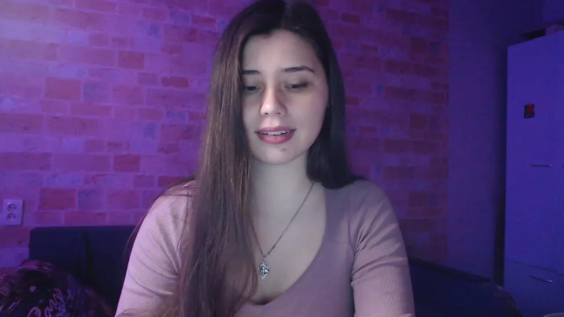 Gallery image thumbnail from Moon_light23's myfreecams stream on, 05/10/2023, 19:30 image 18 of 20