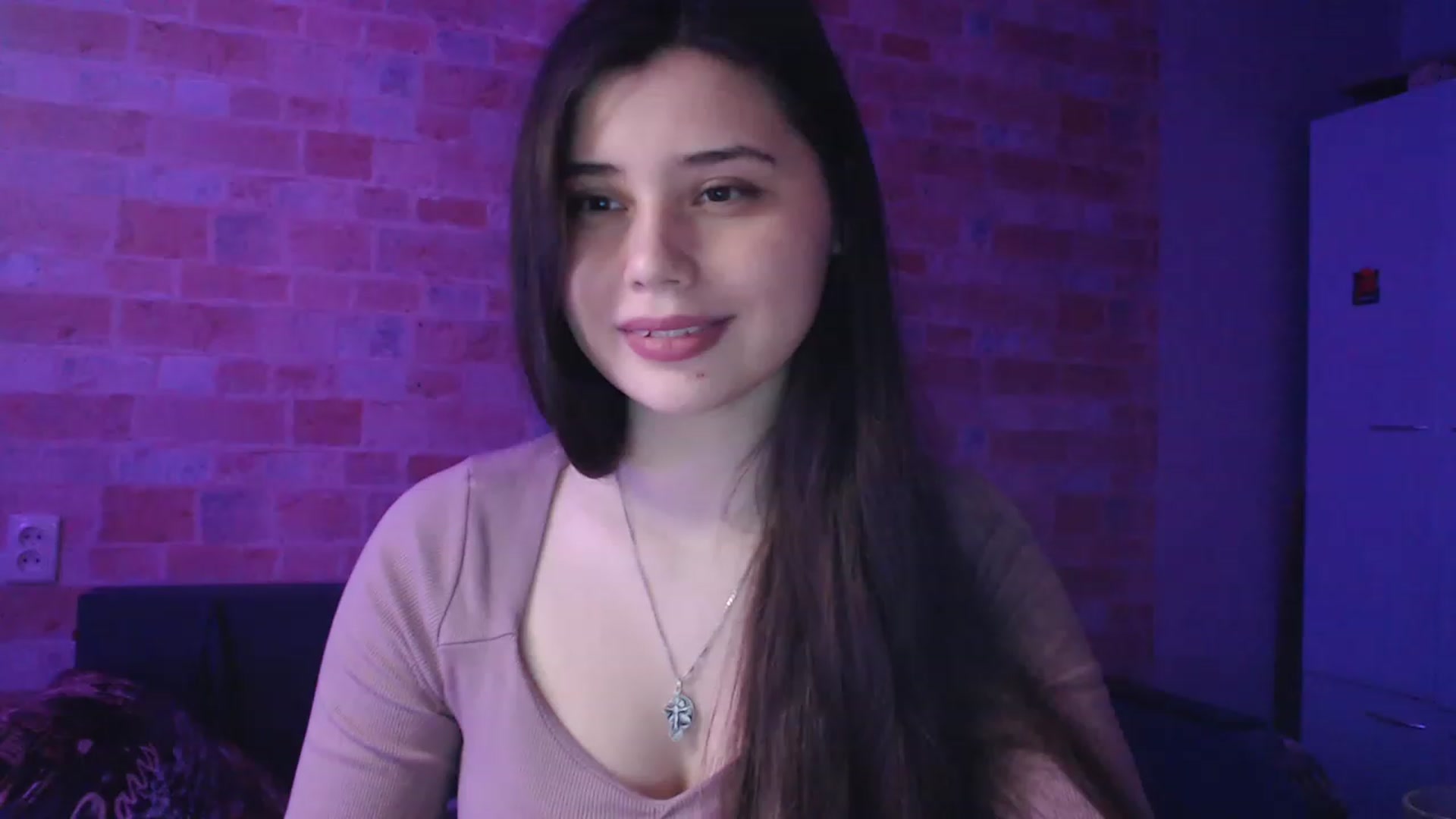Gallery image thumbnail from Moon_light23's myfreecams stream on, 05/10/2023, 19:30 image 15 of 20