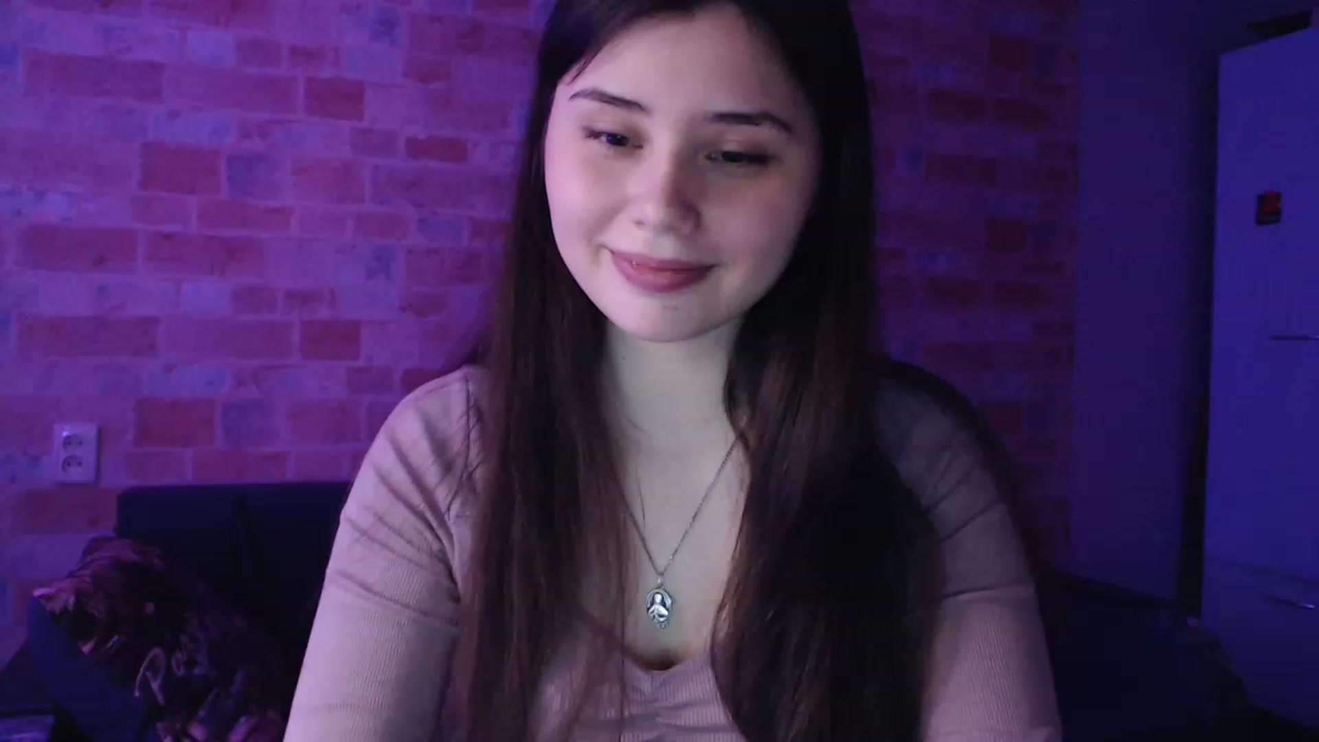 Gallery image thumbnail from Moon_light23's myfreecams stream on, 05/13/2023, 19:04 image 12 of 20