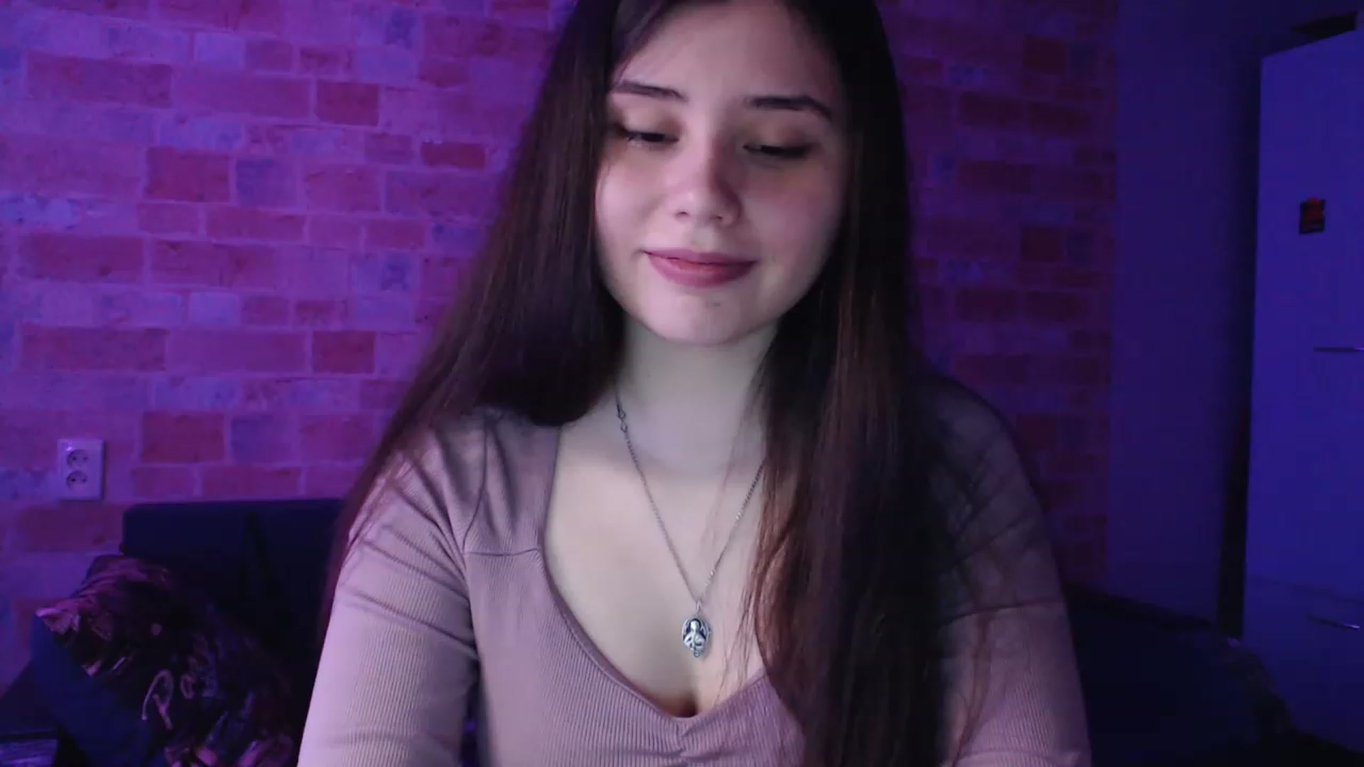 Gallery image thumbnail from Moon_light23's myfreecams stream on, 05/13/2023, 19:04 image 7 of 20