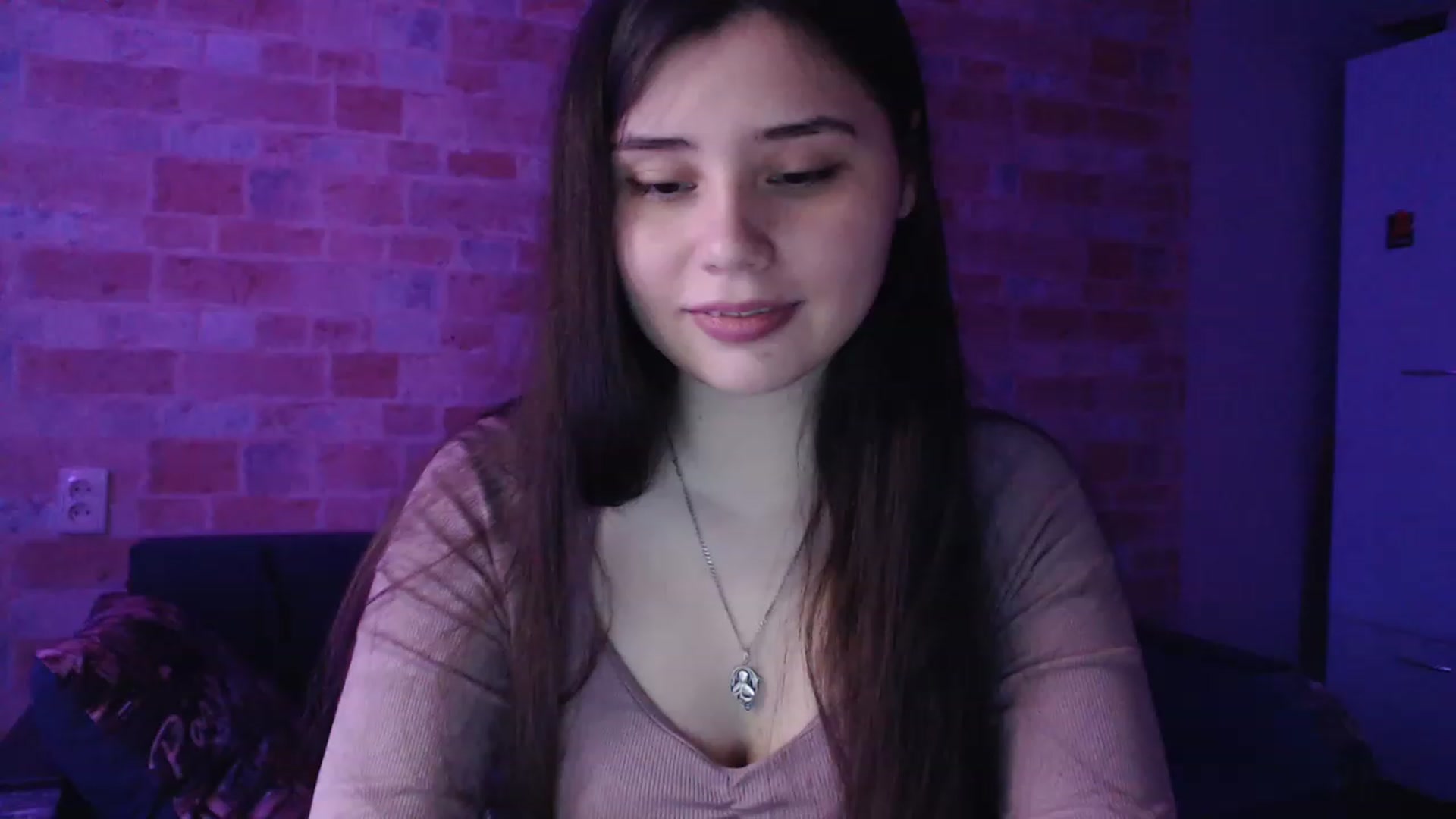 Gallery image thumbnail from Moon_light23's myfreecams stream on, 05/13/2023, 19:04 image 8 of 20