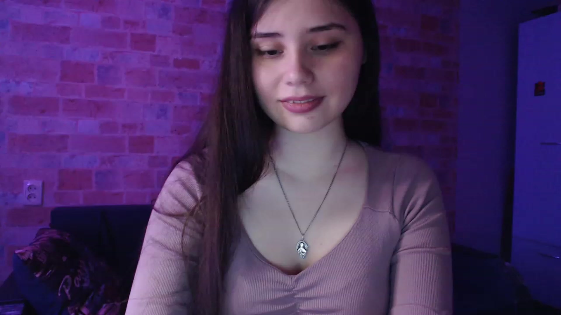 Gallery image thumbnail from Moon_light23's myfreecams stream on, 05/13/2023, 19:04 image 10 of 20
