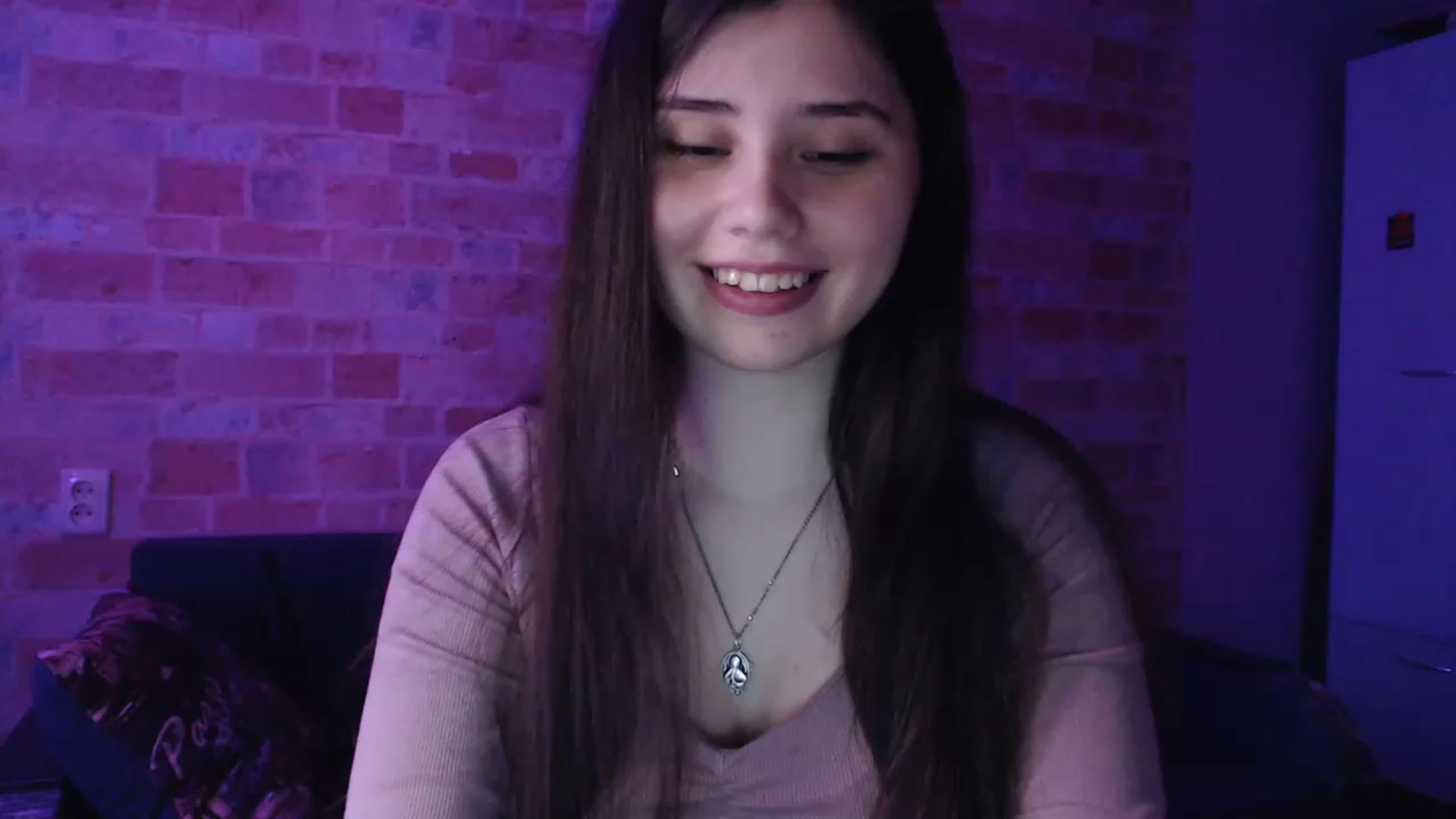 Gallery image thumbnail from Moon_light23's myfreecams stream on, 05/13/2023, 19:04 image 11 of 20