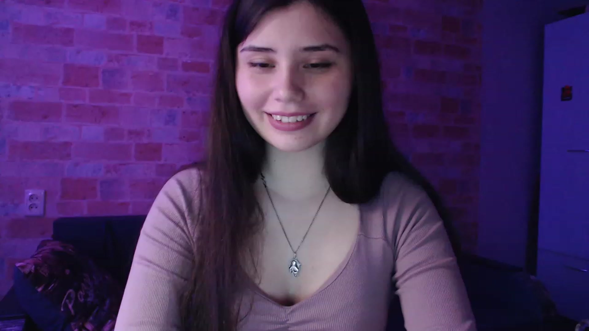 Gallery image thumbnail from Moon_light23's myfreecams stream on, 05/13/2023, 19:04 image 3 of 20