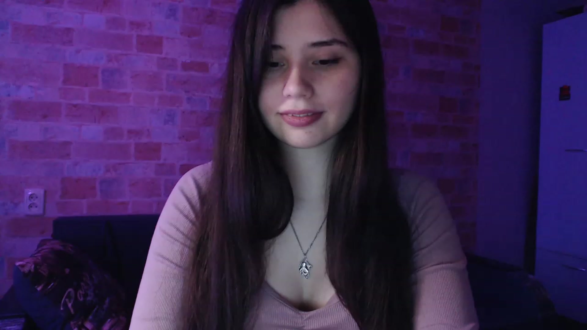 Gallery image thumbnail from Moon_light23's myfreecams stream on, 05/13/2023, 19:04 image 13 of 20