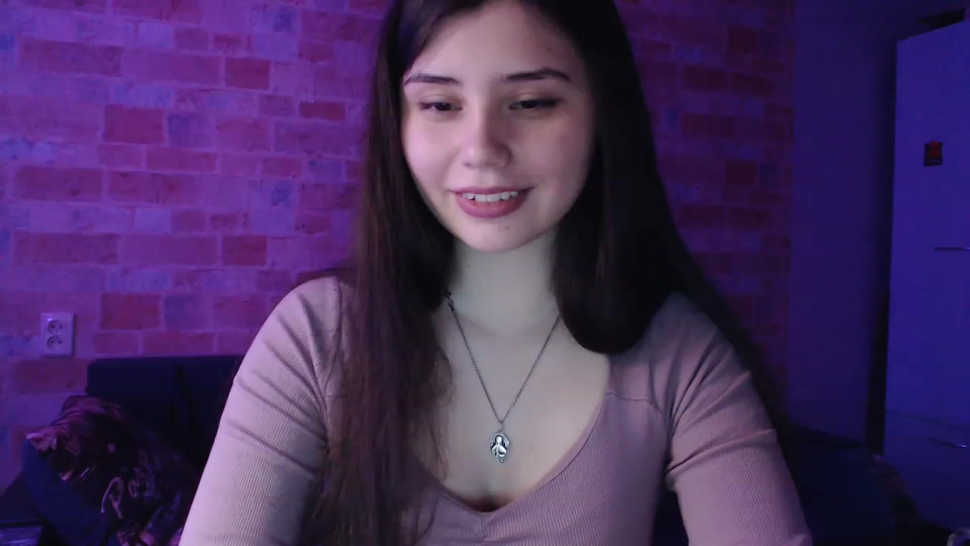 Gallery image thumbnail from Moon_light23's myfreecams stream on, 05/13/2023, 19:04 image 4 of 20