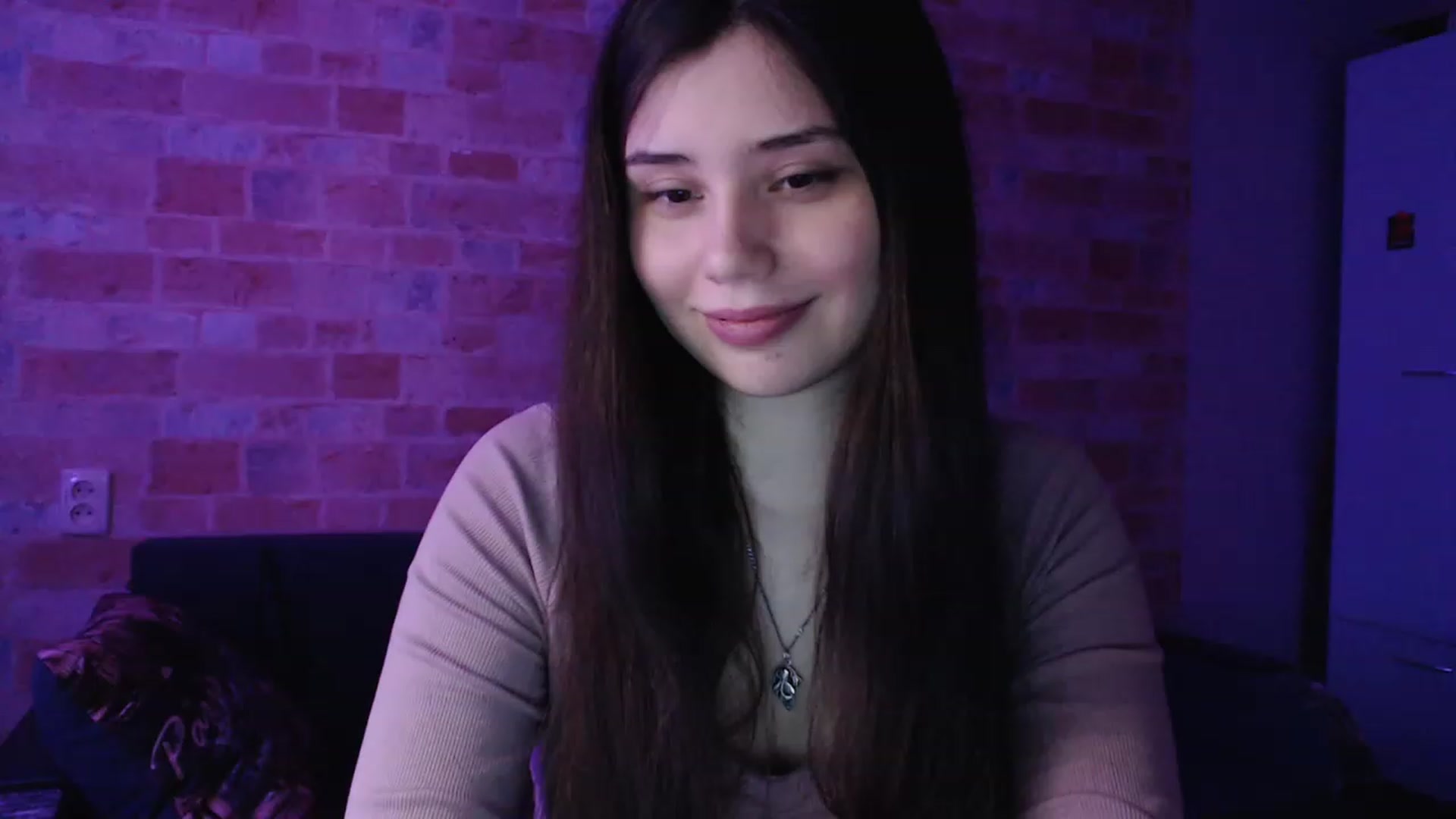 Gallery image thumbnail from Moon_light23's myfreecams stream on, 05/13/2023, 19:04 image 17 of 20