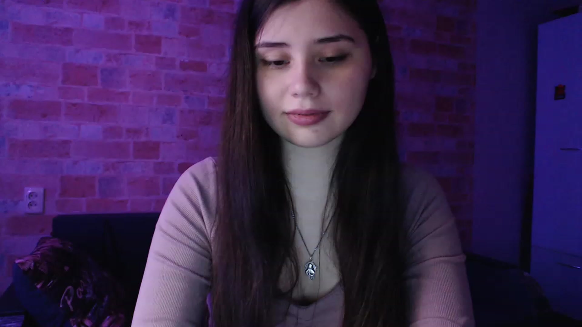Gallery image thumbnail from Moon_light23's myfreecams stream on, 05/13/2023, 19:04 image 18 of 20