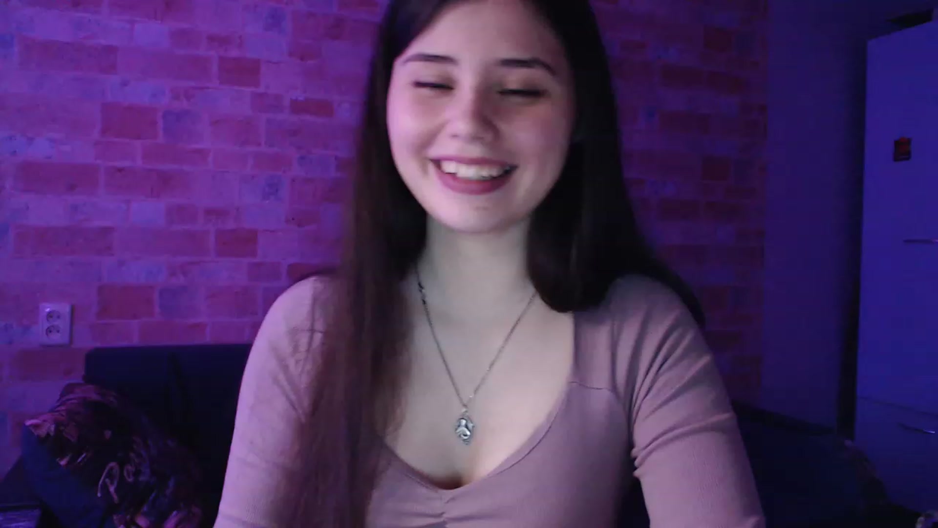Gallery image thumbnail from Moon_light23's myfreecams stream on, 05/13/2023, 19:04 image 2 of 20