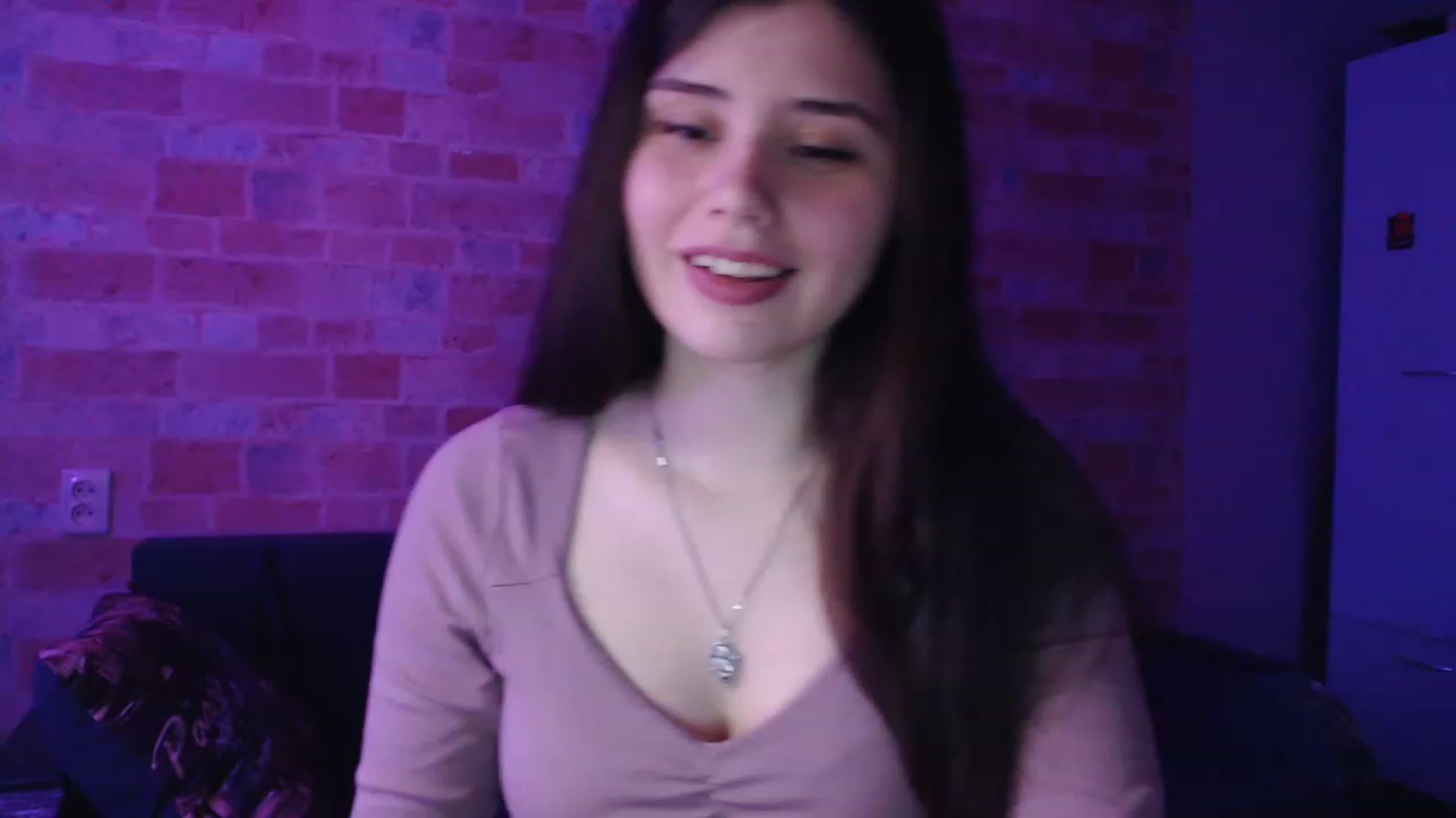 Gallery image thumbnail from Moon_light23's myfreecams stream on, 05/13/2023, 19:04 image 5 of 20