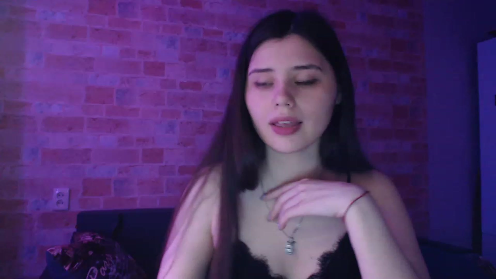 Gallery image thumbnail from Moon_light23's myfreecams stream on, 05/14/2023, 19:51 image 6 of 20
