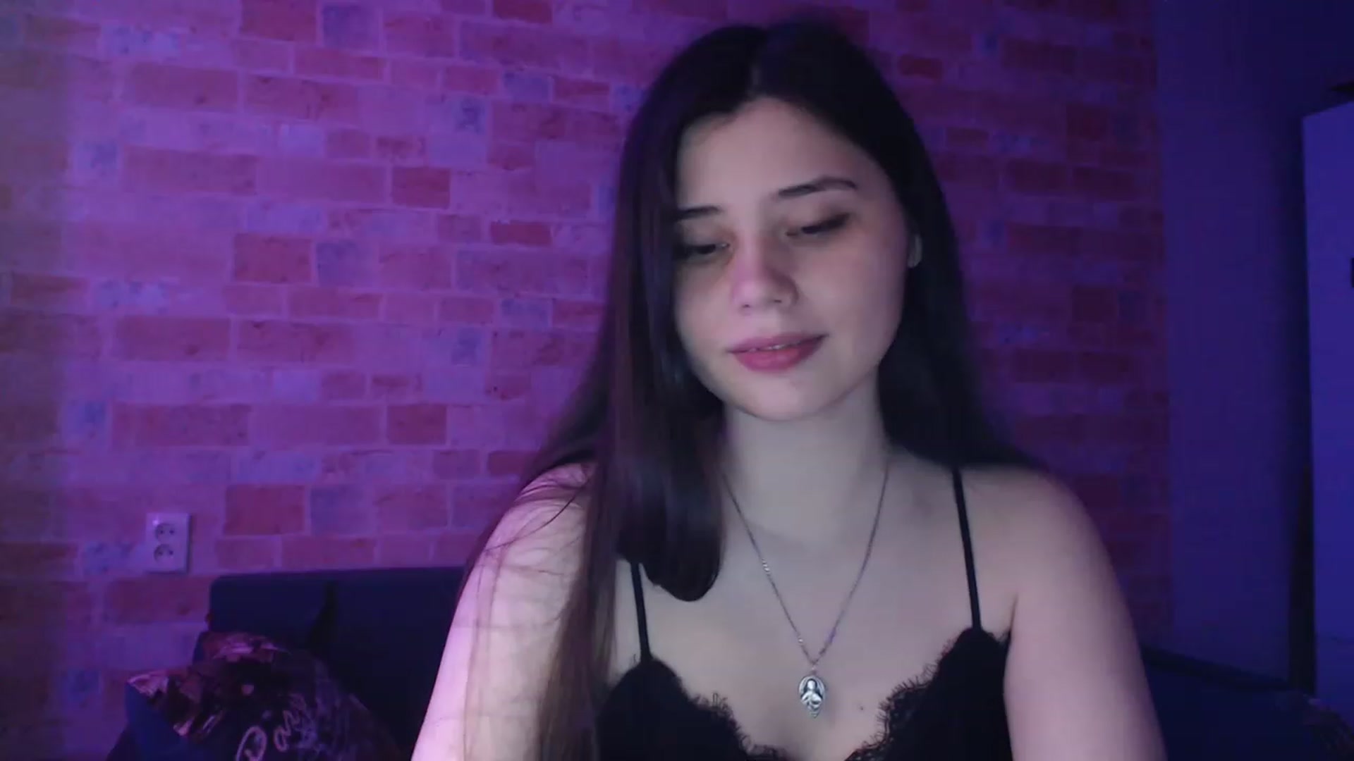 Gallery image thumbnail from Moon_light23's myfreecams stream on, 05/14/2023, 19:51 image 7 of 20