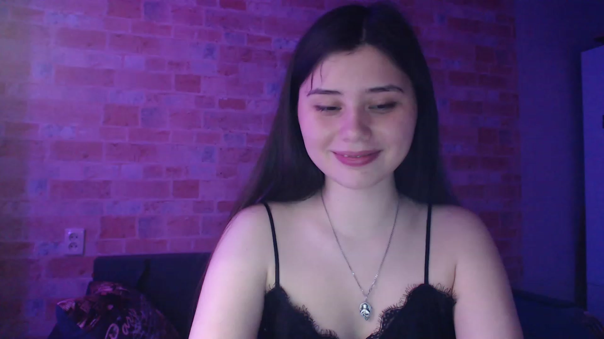 Gallery image thumbnail from Moon_light23's myfreecams stream on, 05/14/2023, 19:51 image 16 of 20