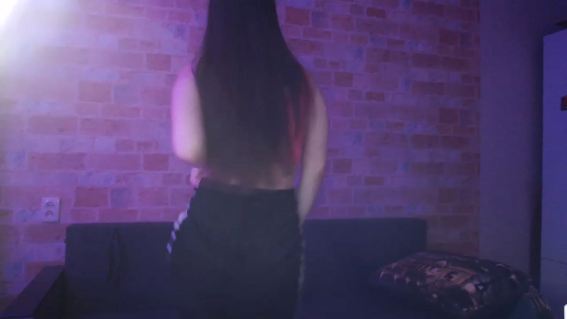 Gallery image thumbnail from Moon_light23's myfreecams stream on, 05/17/2023, 20:08 image 11 of 20