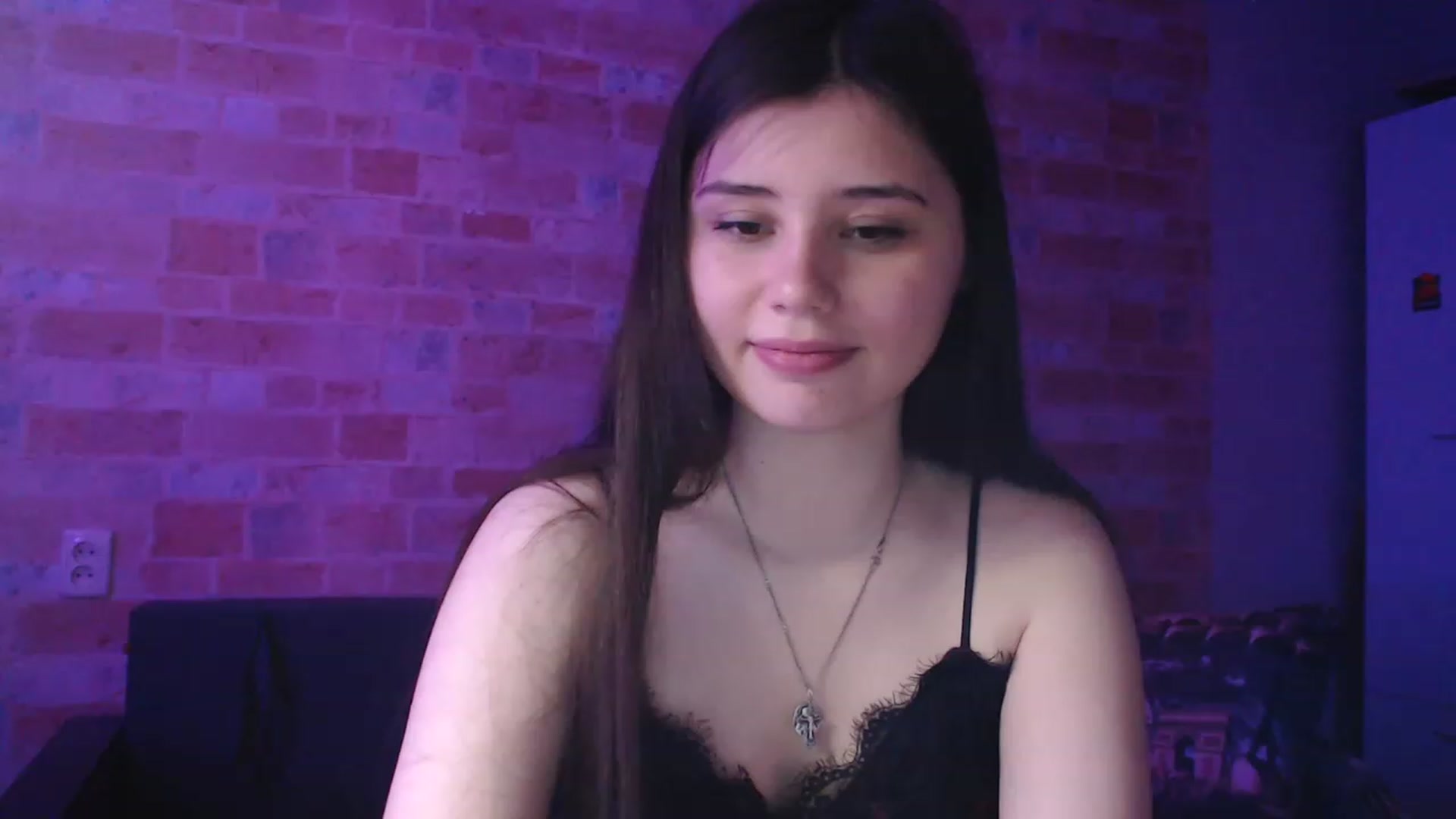 Gallery image thumbnail from Moon_light23's myfreecams stream on, 05/19/2023, 20:52 image 15 of 20