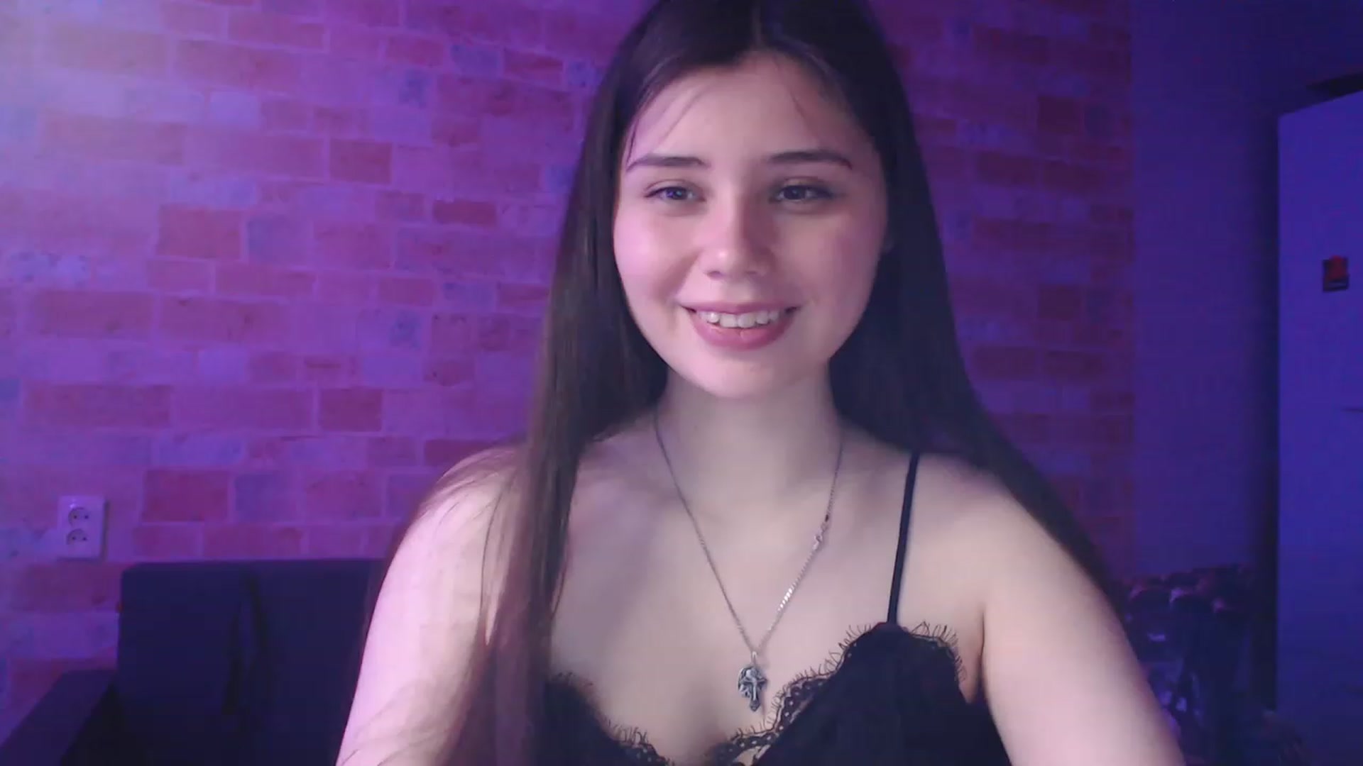 Gallery image thumbnail from Moon_light23's myfreecams stream on, 05/19/2023, 20:52 image 8 of 20