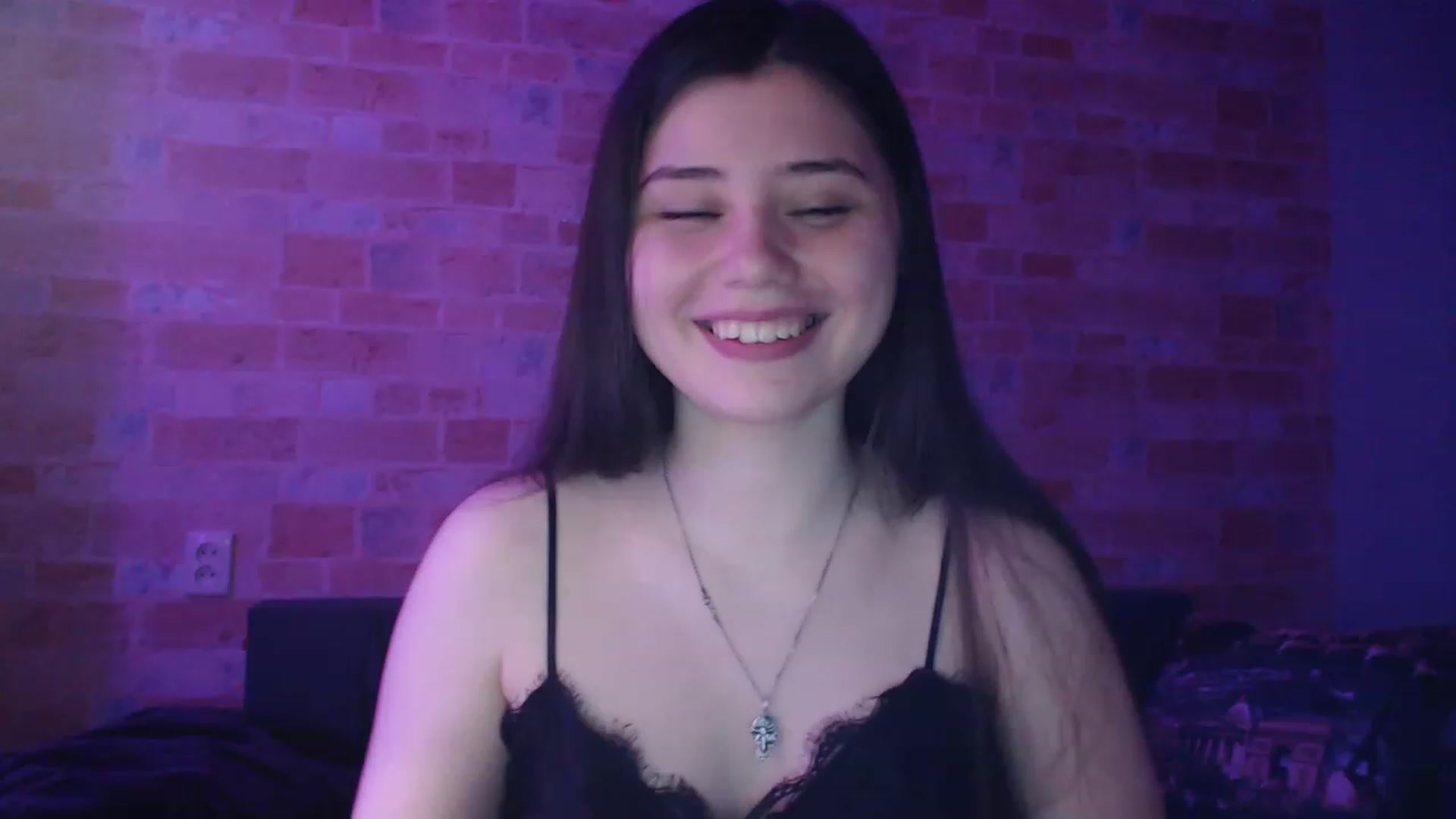 Gallery image thumbnail from Moon_light23's myfreecams stream on, 05/21/2023, 18:34 image 4 of 20