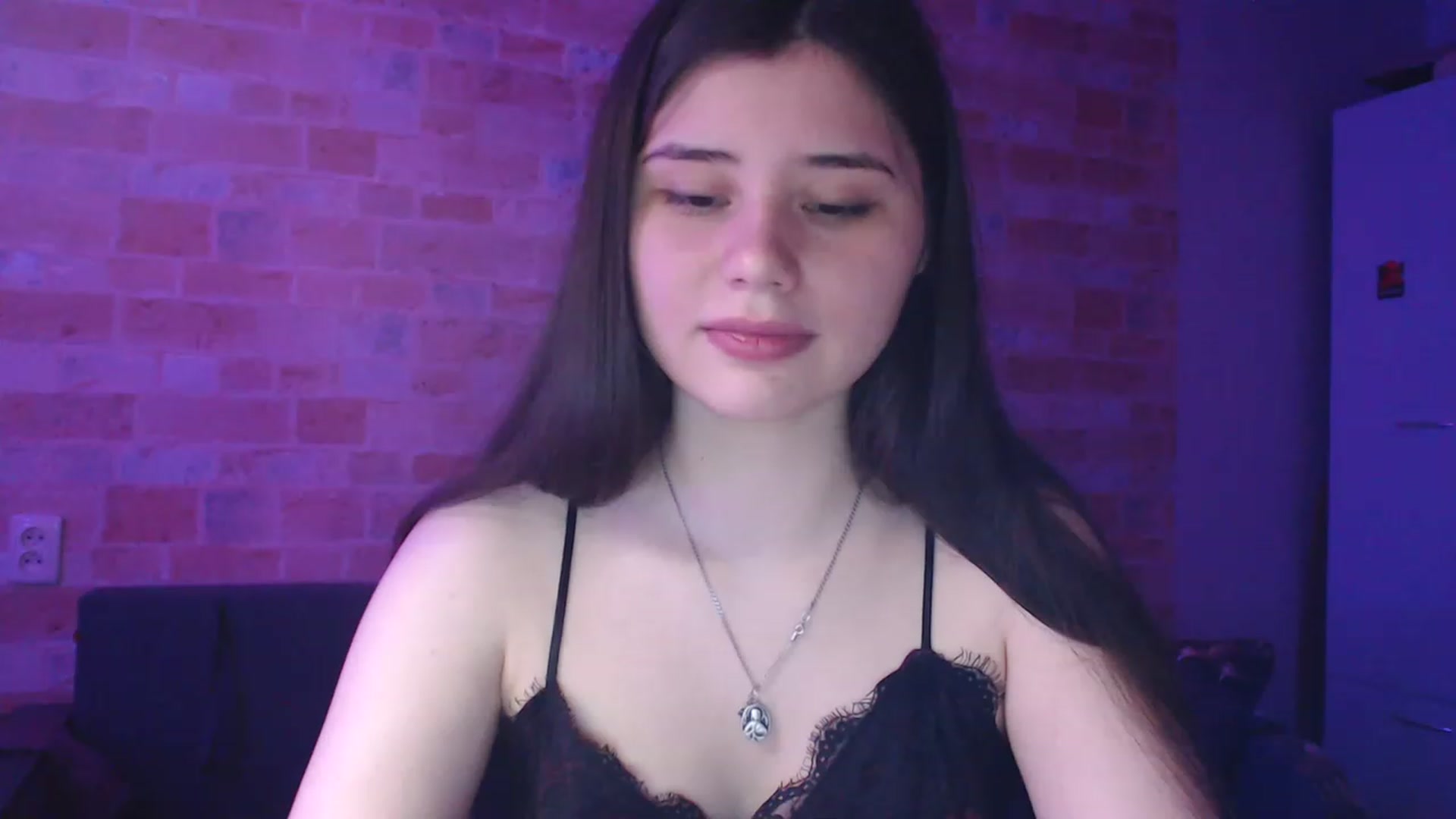 Gallery image thumbnail from Moon_light23's myfreecams stream on, 05/31/2023, 20:00 image 11 of 20