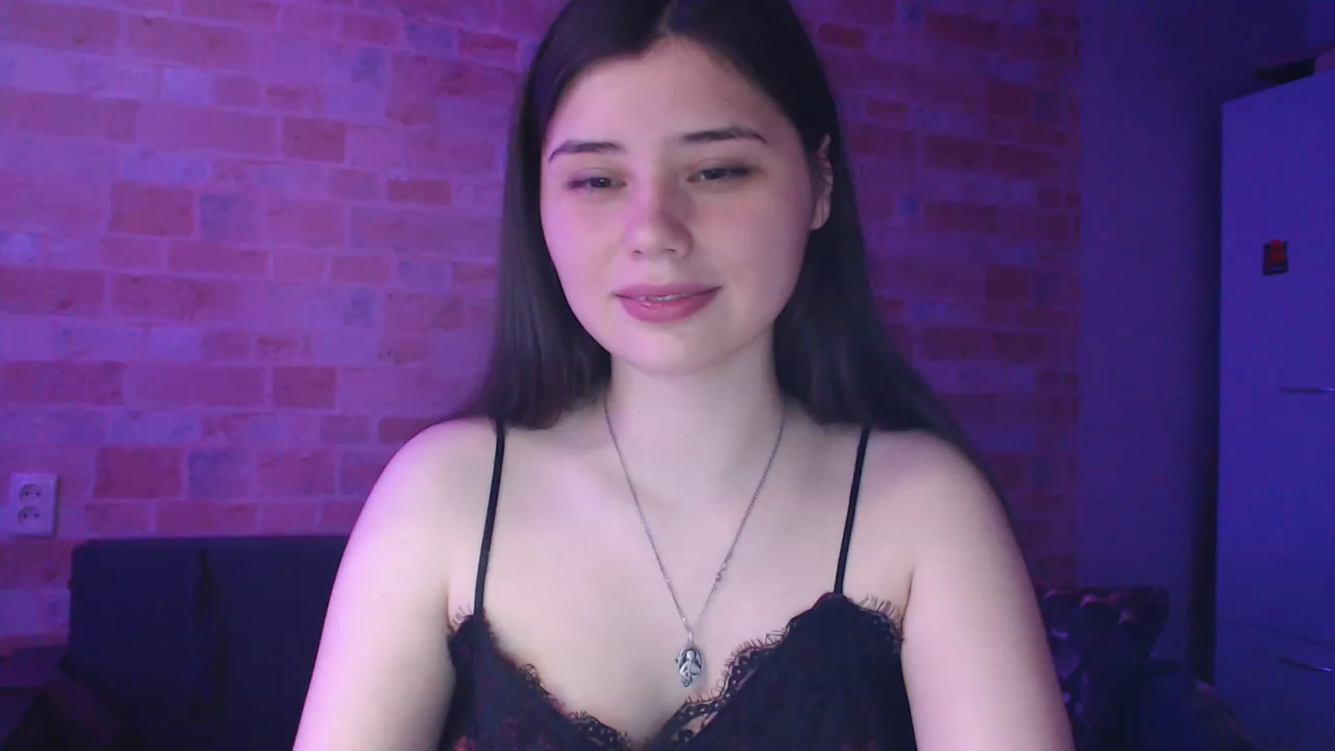 Gallery image thumbnail from Moon_light23's myfreecams stream on, 05/31/2023, 20:00 image 3 of 20