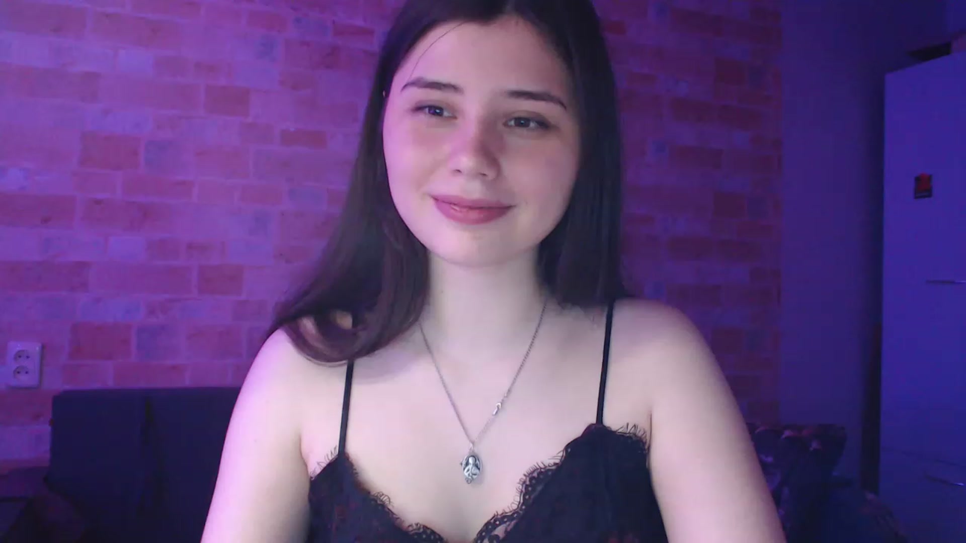 Gallery image thumbnail from Moon_light23's myfreecams stream on, 05/31/2023, 20:00 image 16 of 20