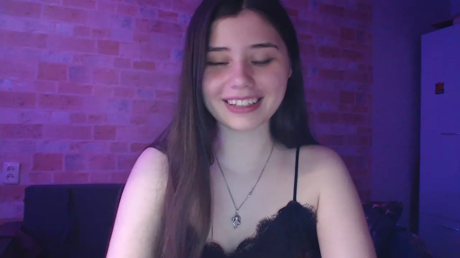Gallery image thumbnail from Moon_light23's myfreecams stream on, 05/31/2023, 20:00 image 14 of 20