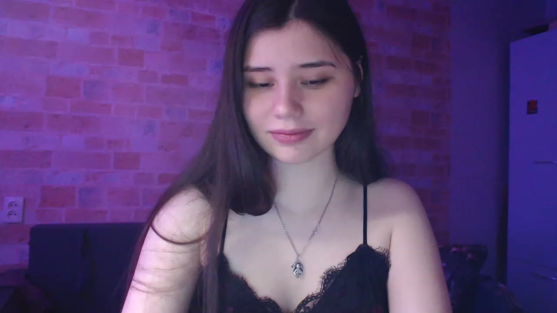 Gallery image thumbnail from Moon_light23's myfreecams stream on, 05/31/2023, 20:00 image 9 of 20