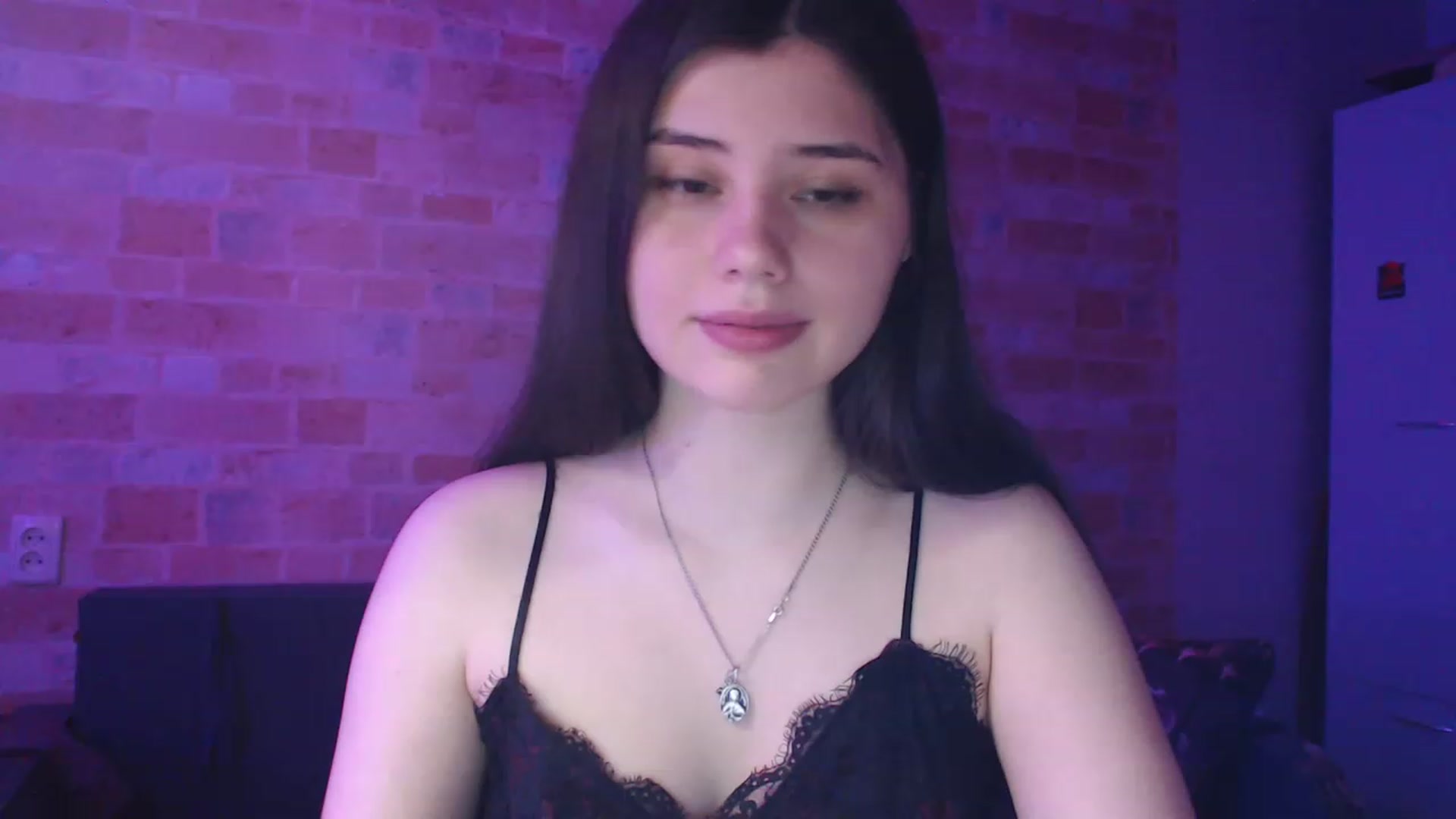 Gallery image thumbnail from Moon_light23's myfreecams stream on, 05/31/2023, 20:00 image 10 of 20