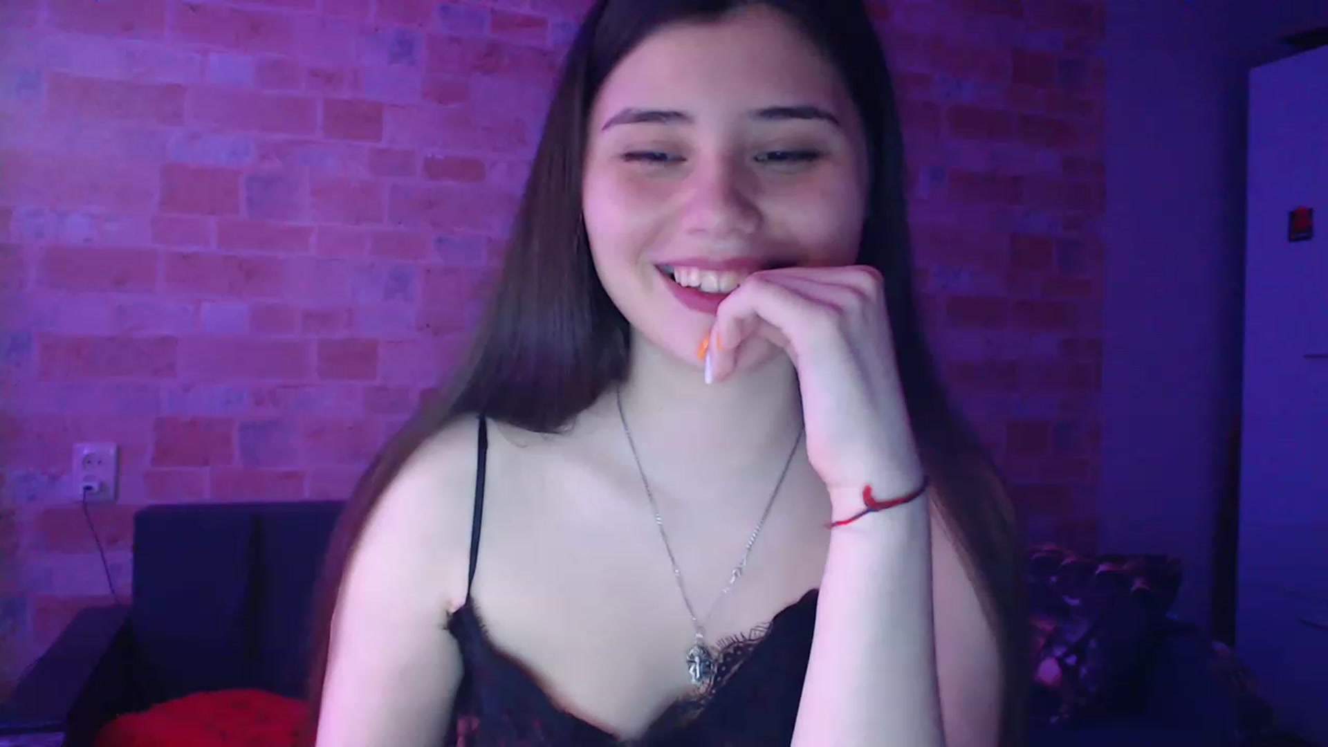 Gallery image thumbnail from Moon_light23's myfreecams stream on, 06/04/2023, 18:48 image 4 of 20